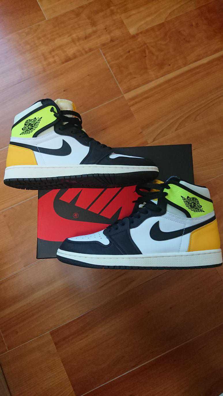 Nike Air Jordan 1 High OG "Volt Gold"
