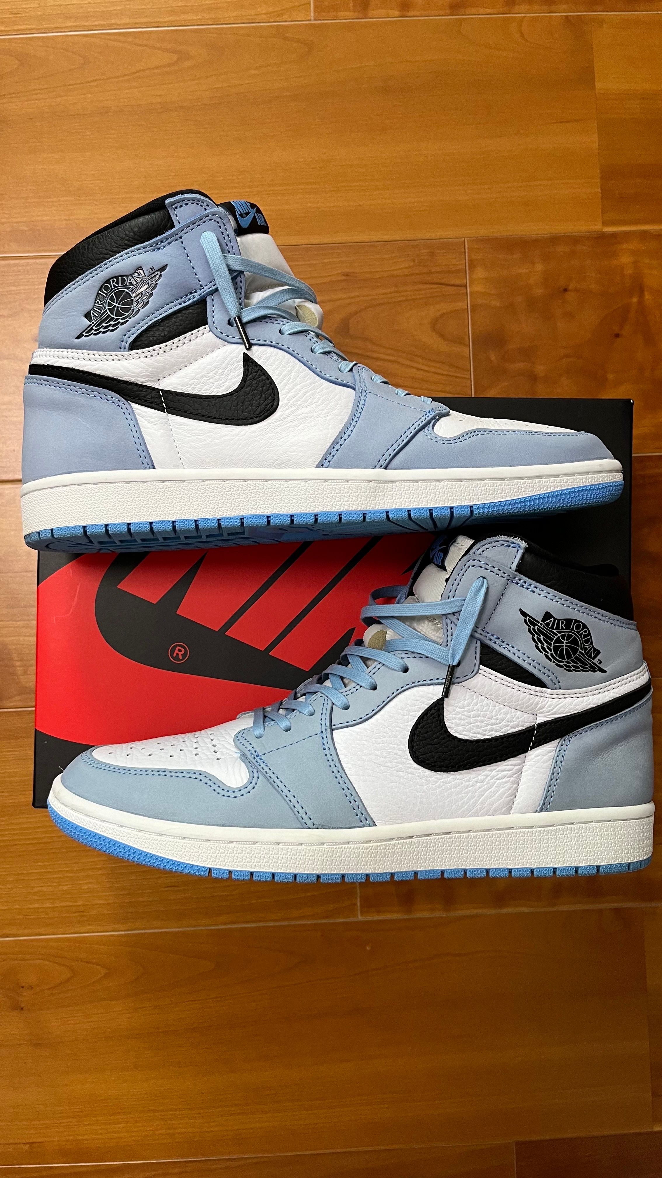 Nike Air Jordan 1 High OG "University Blue"
