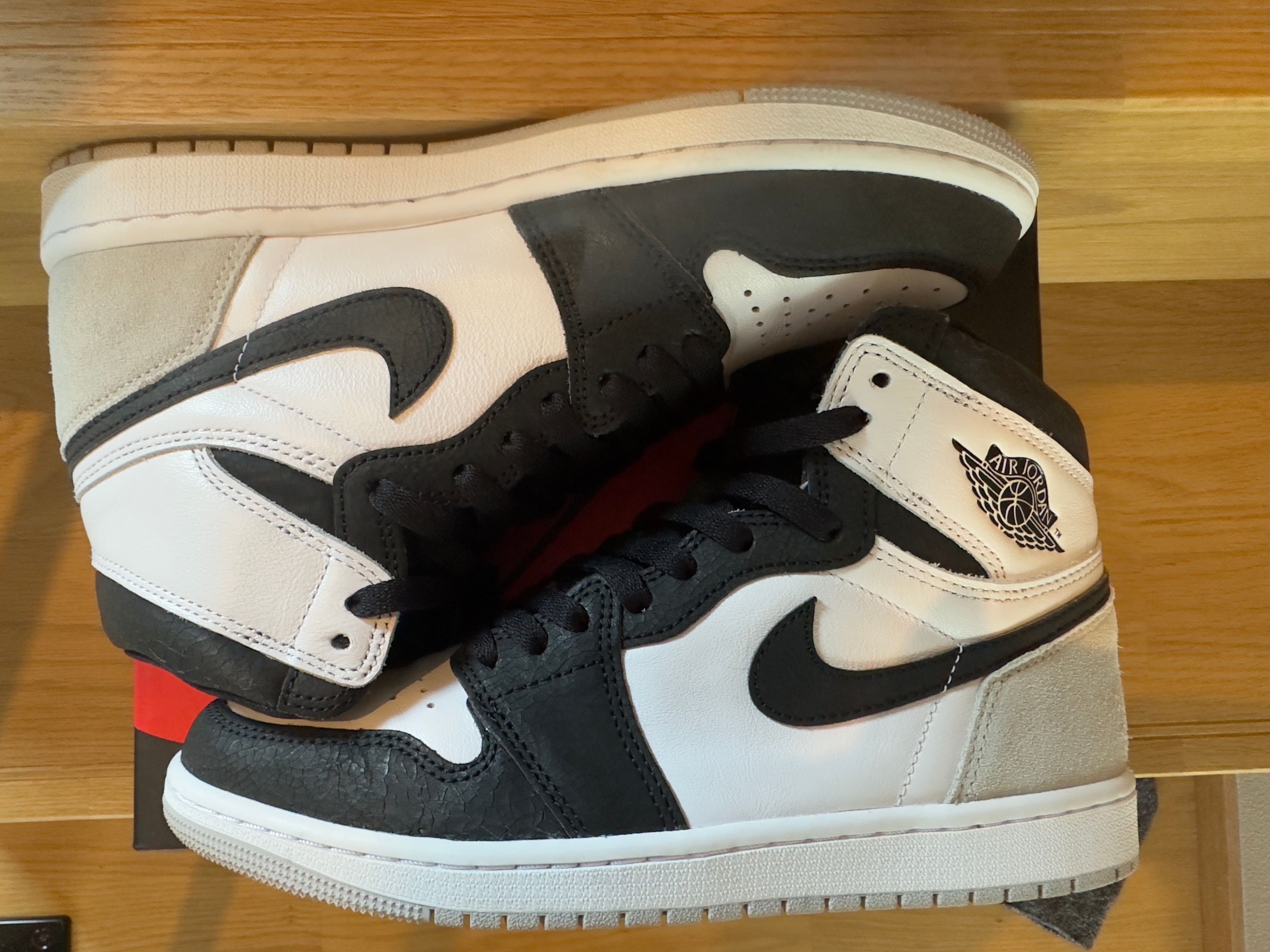 Nike Air Jordan 1 High OG "Bleached Coral"
