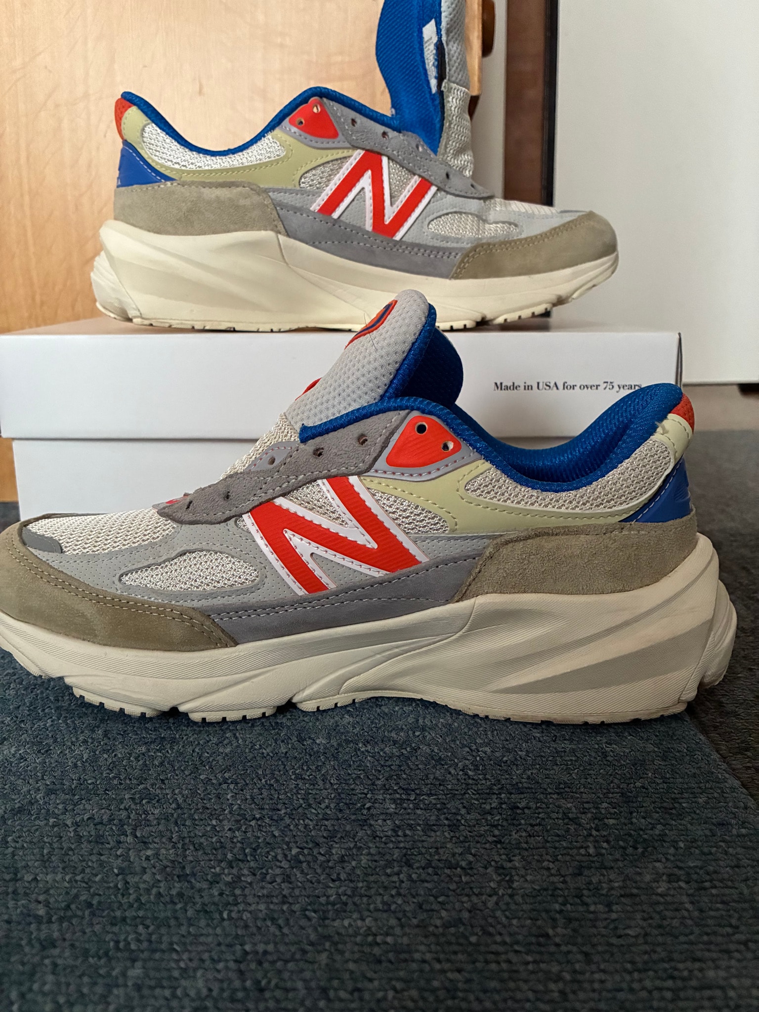 KITH × New Balance 990V6 Madison Square Garden "Sanddrift"