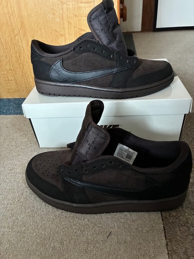 Travis Scott × Nike Air Jordan 1 Low OG SP "Velvet Brown and Dark Mocha"