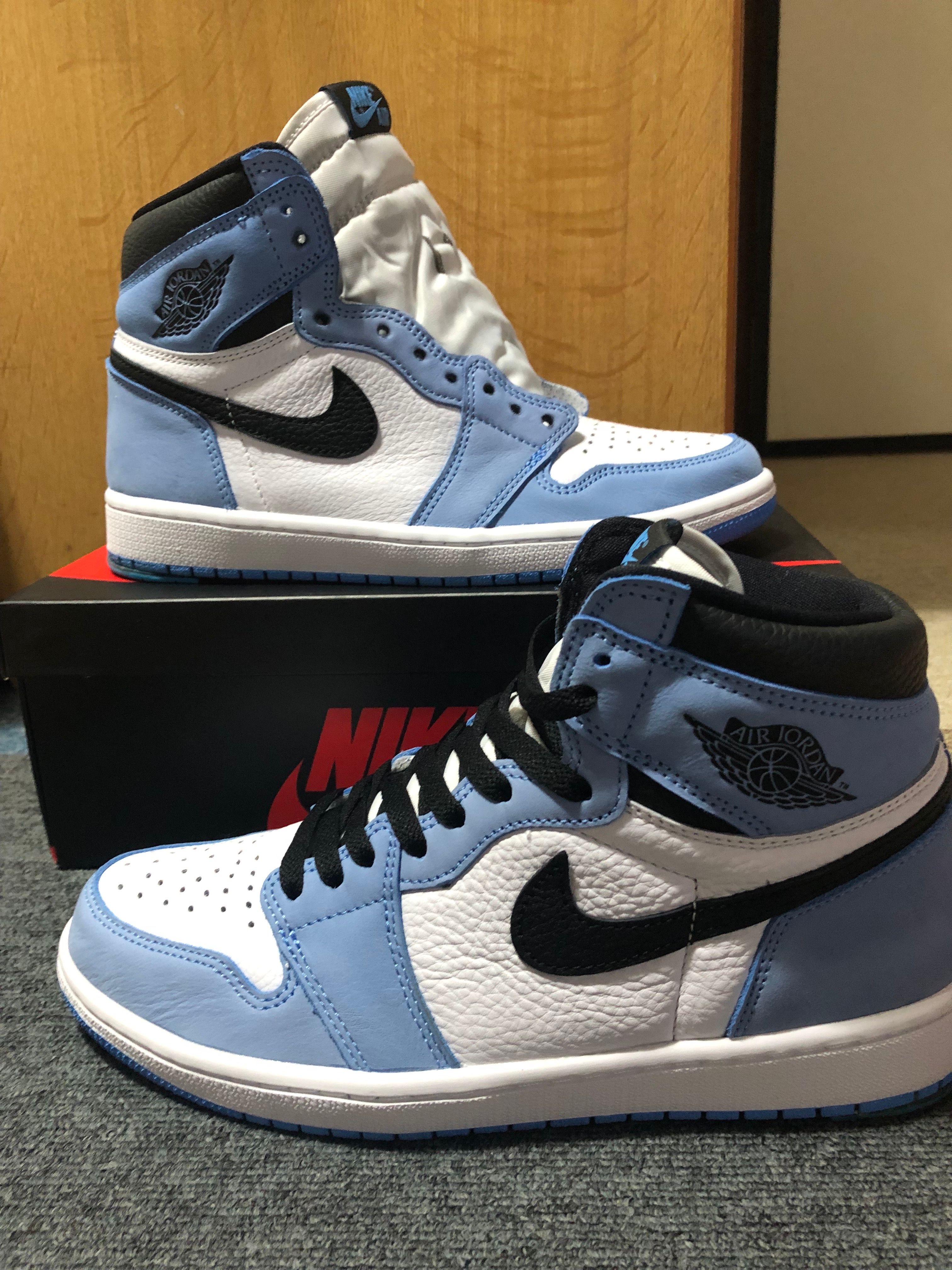 Nike Air Jordan 1 High OG "University Blue"