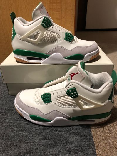 Nike SB × Air Jordan 4 Retro SP "Pine Green"