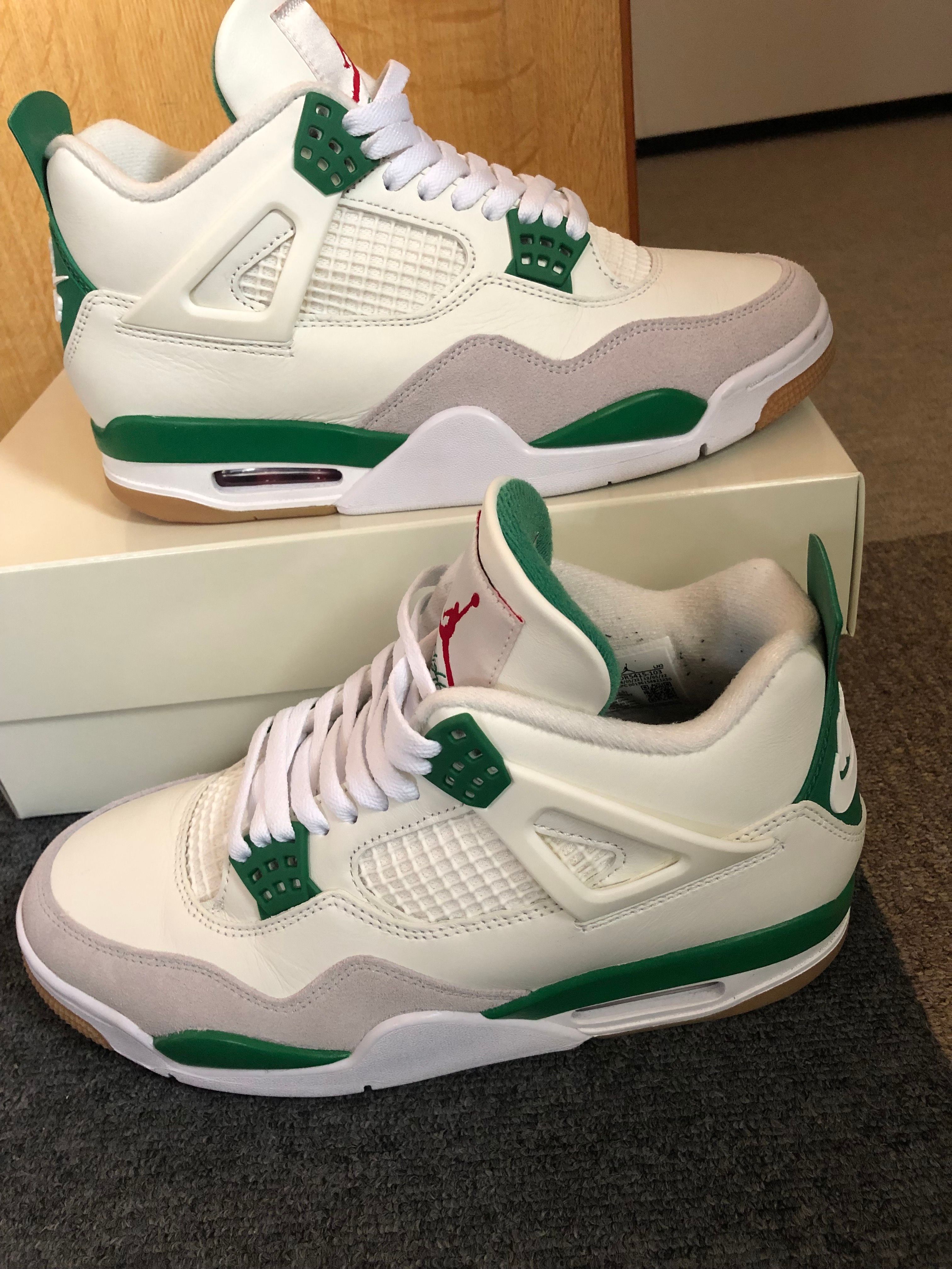 Nike SB × Air Jordan 4 Retro SP "Pine Green"