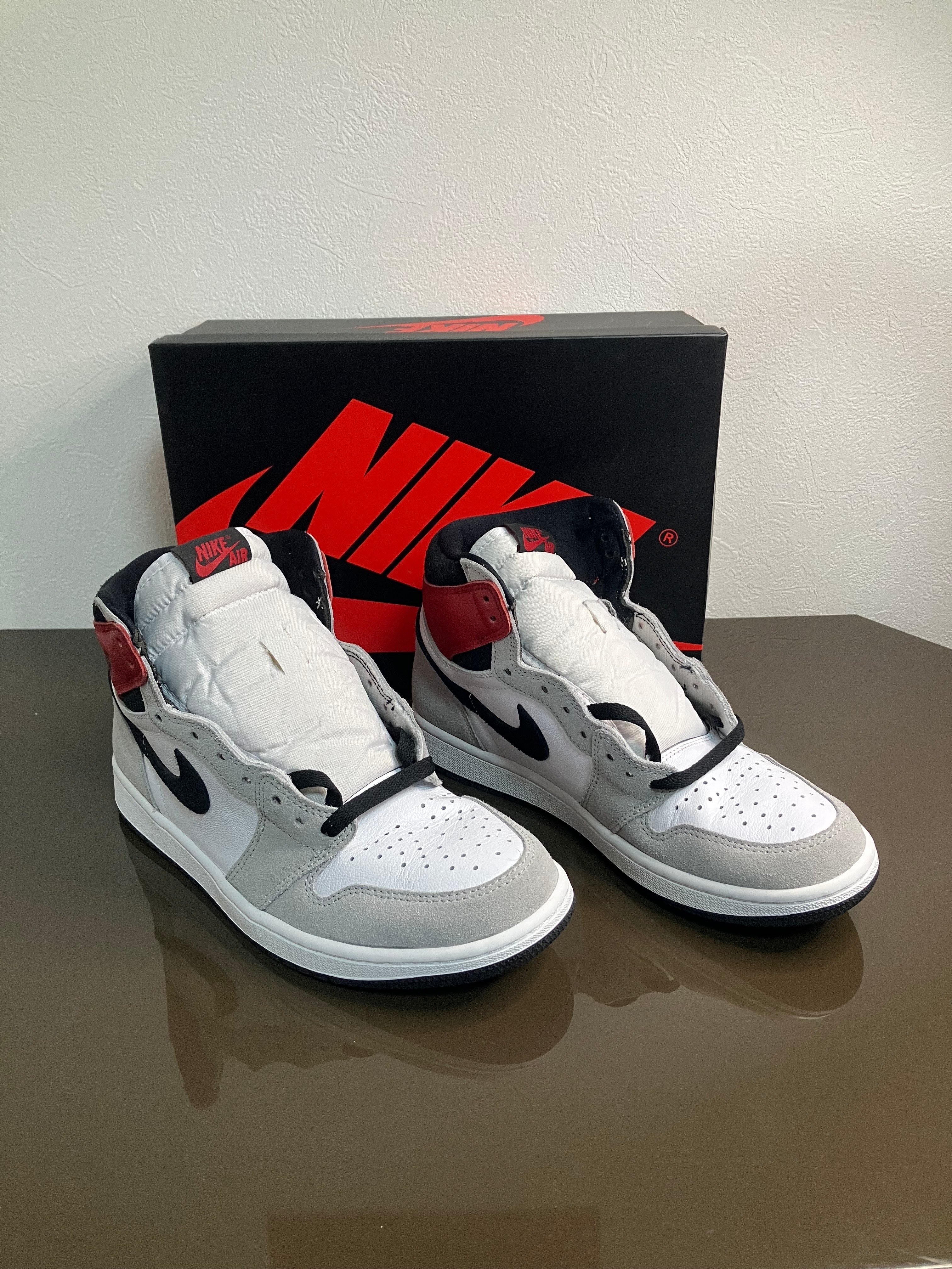 Nike Air Jordan 1 High OG "White/Black/Light Smoke Grey"