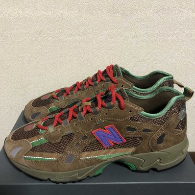 STRAY RATS × NEW BALANCE 827