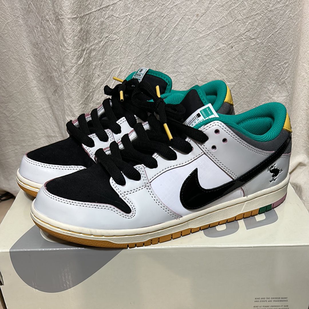 CSEF × Nike SB Dunk Low Pro QS "White and Black"
