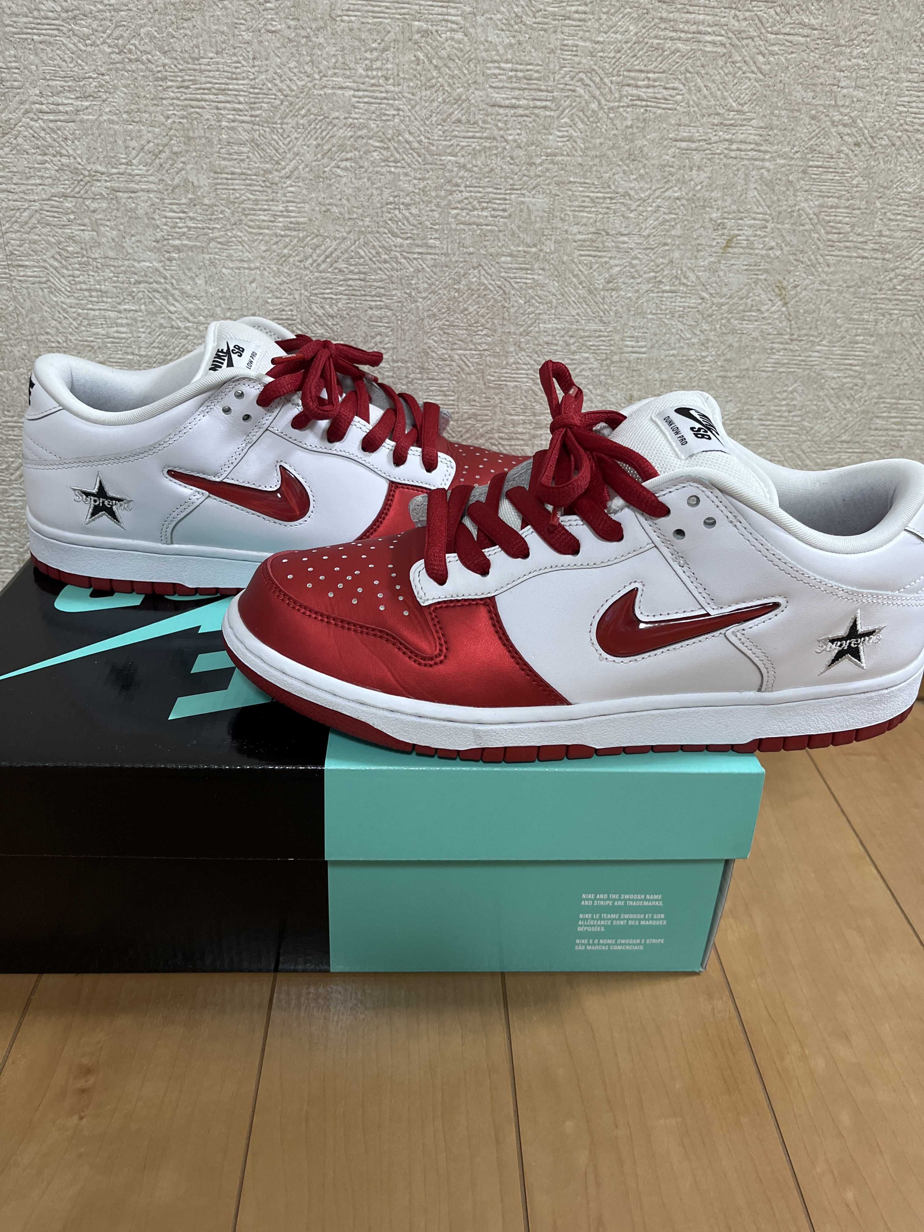 Supreme × Nike Dunk Low "Varsity Red/White"