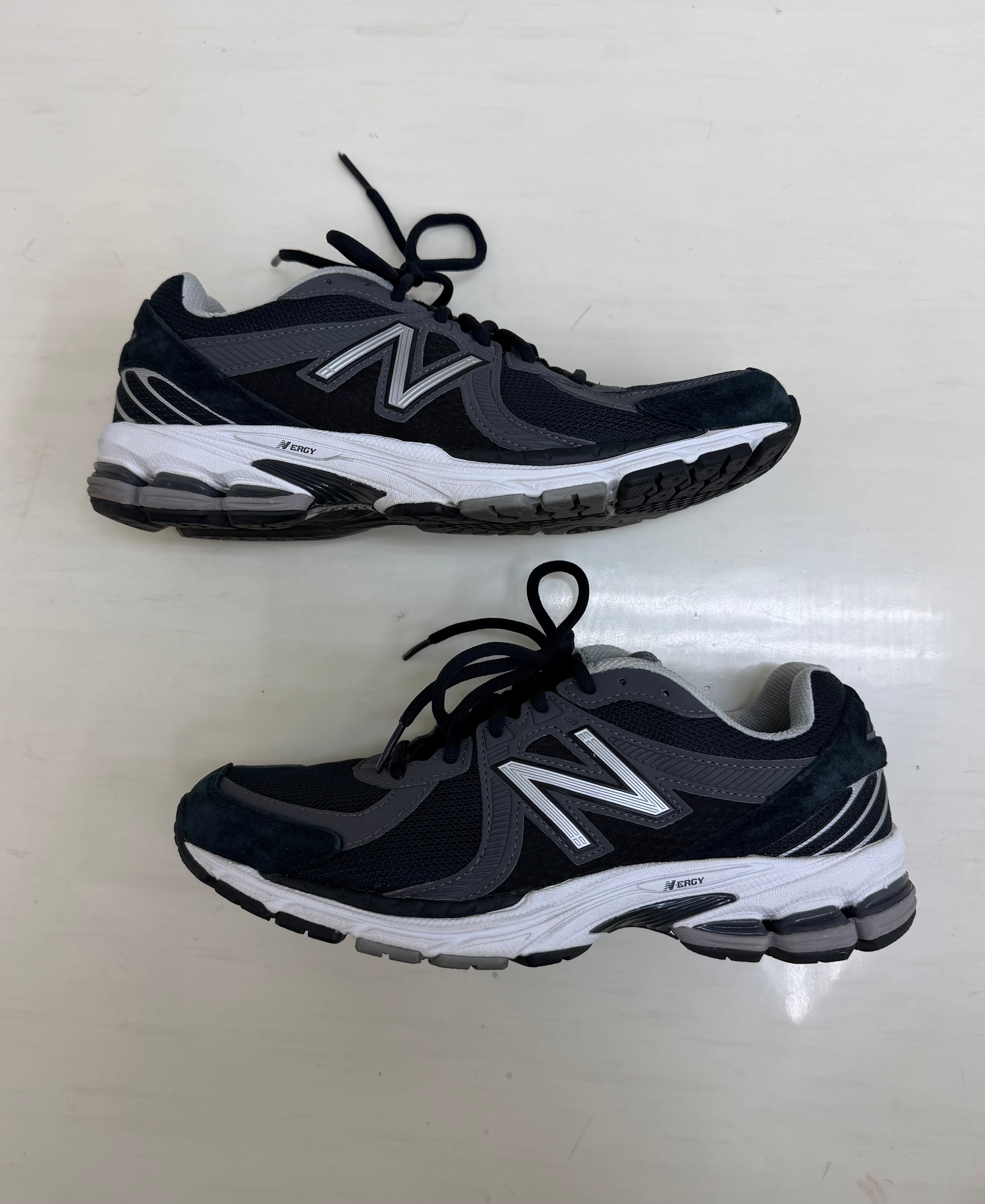 COMME des GARCONS HOMME × New Balance 860V2 "Black"