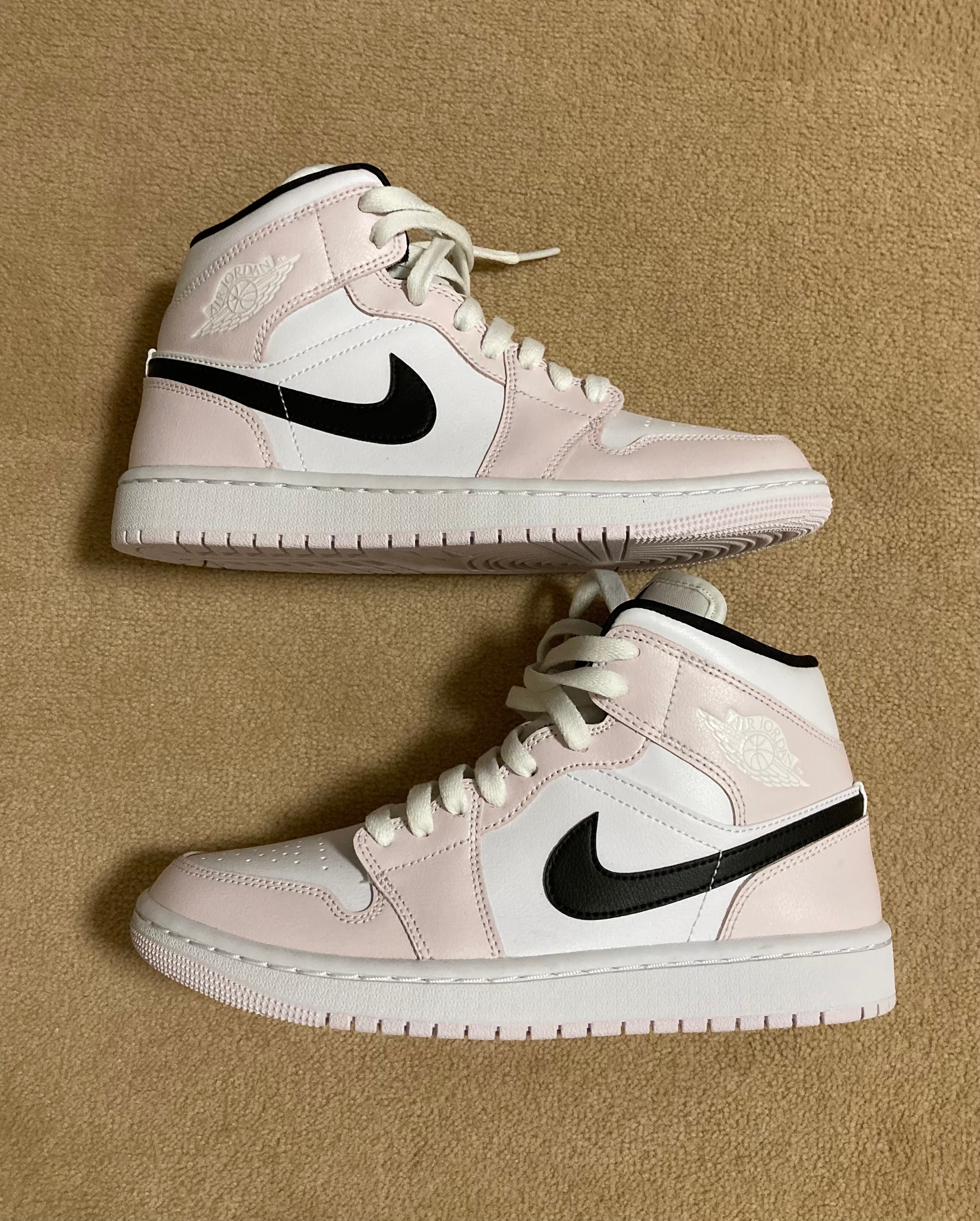 Nike Women's Air Jordan 1 Mid "Light Violet/White/Black"