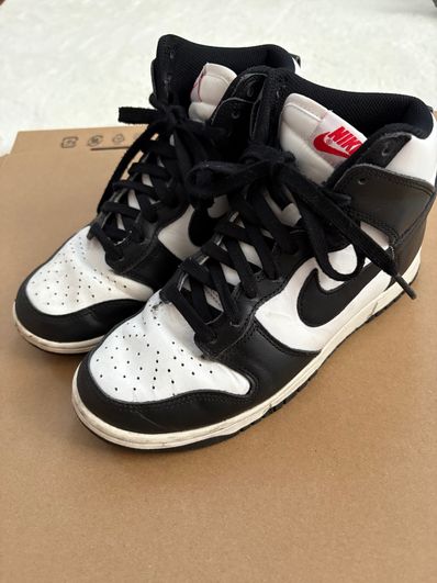 ナイキ ダンク ハイ "チャンピオンシップ ホワイト"