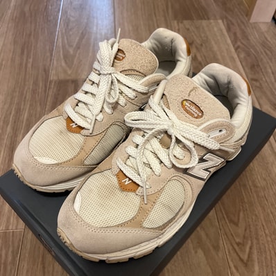 New Balance 2002R "Beige"