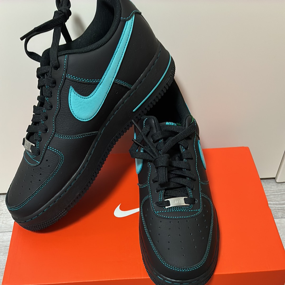 Nike Air Force 1 Low "Black Tiffany"