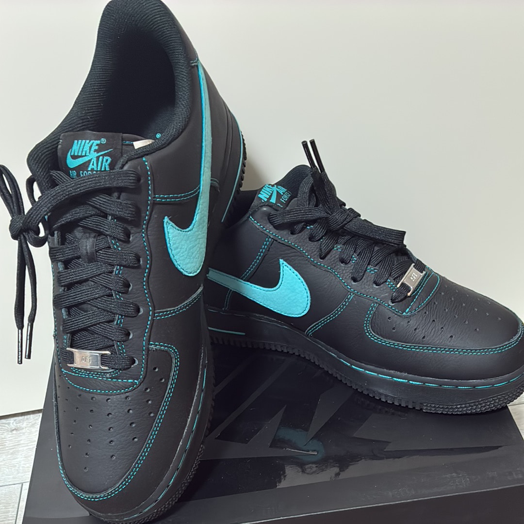 Nike Air Force 1 Low "Black Tiffany"