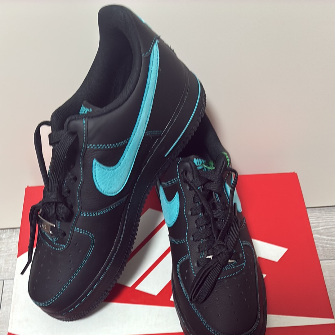 Nike Air Force 1 Low "Black Tiffany"