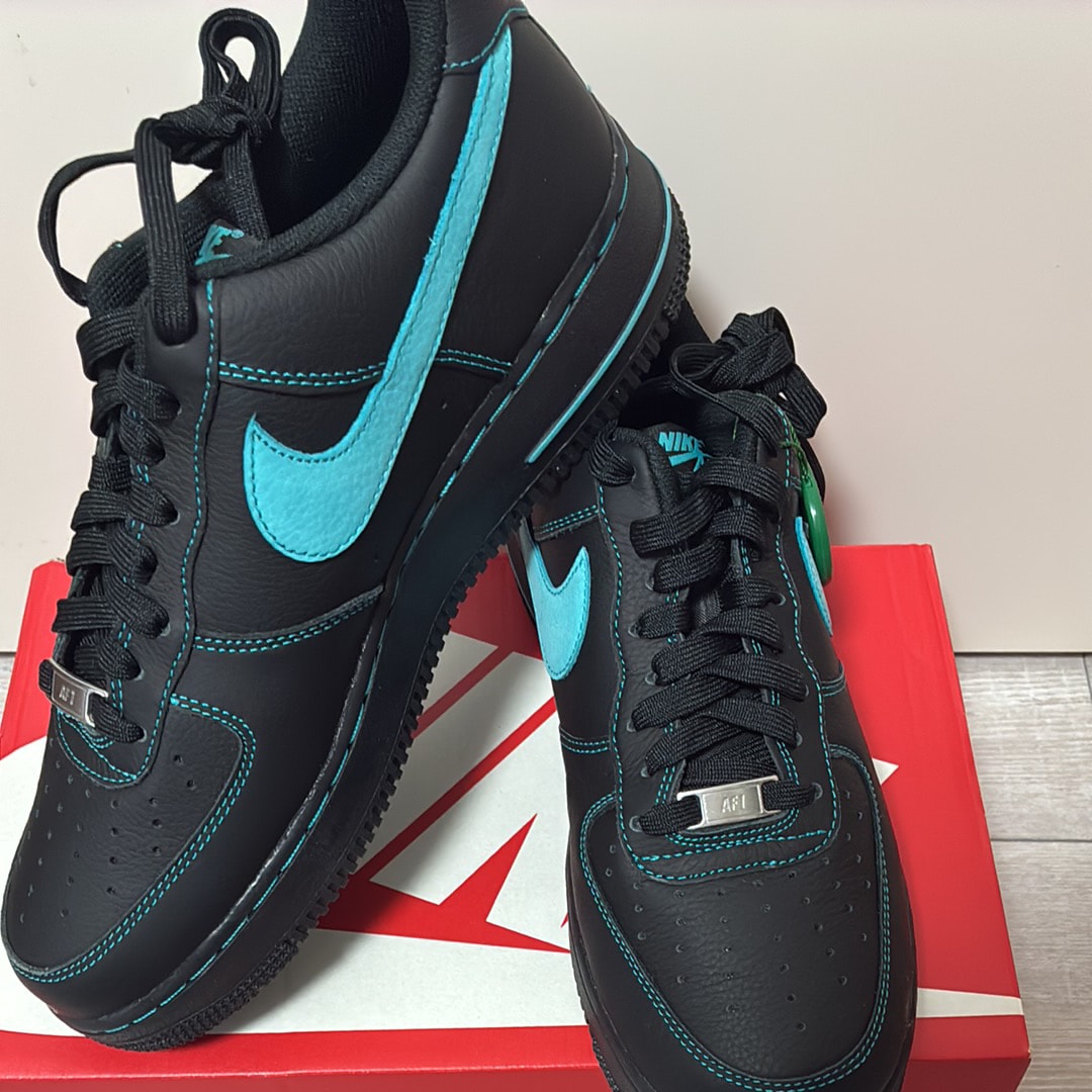 Nike Air Force 1 Low "Black Tiffany"