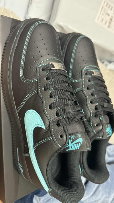 Nike Air Force 1 Low "Black Tiffany"