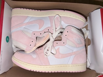 Nike Women's Air Jordan 1 Retro High OG "Washed Pink"