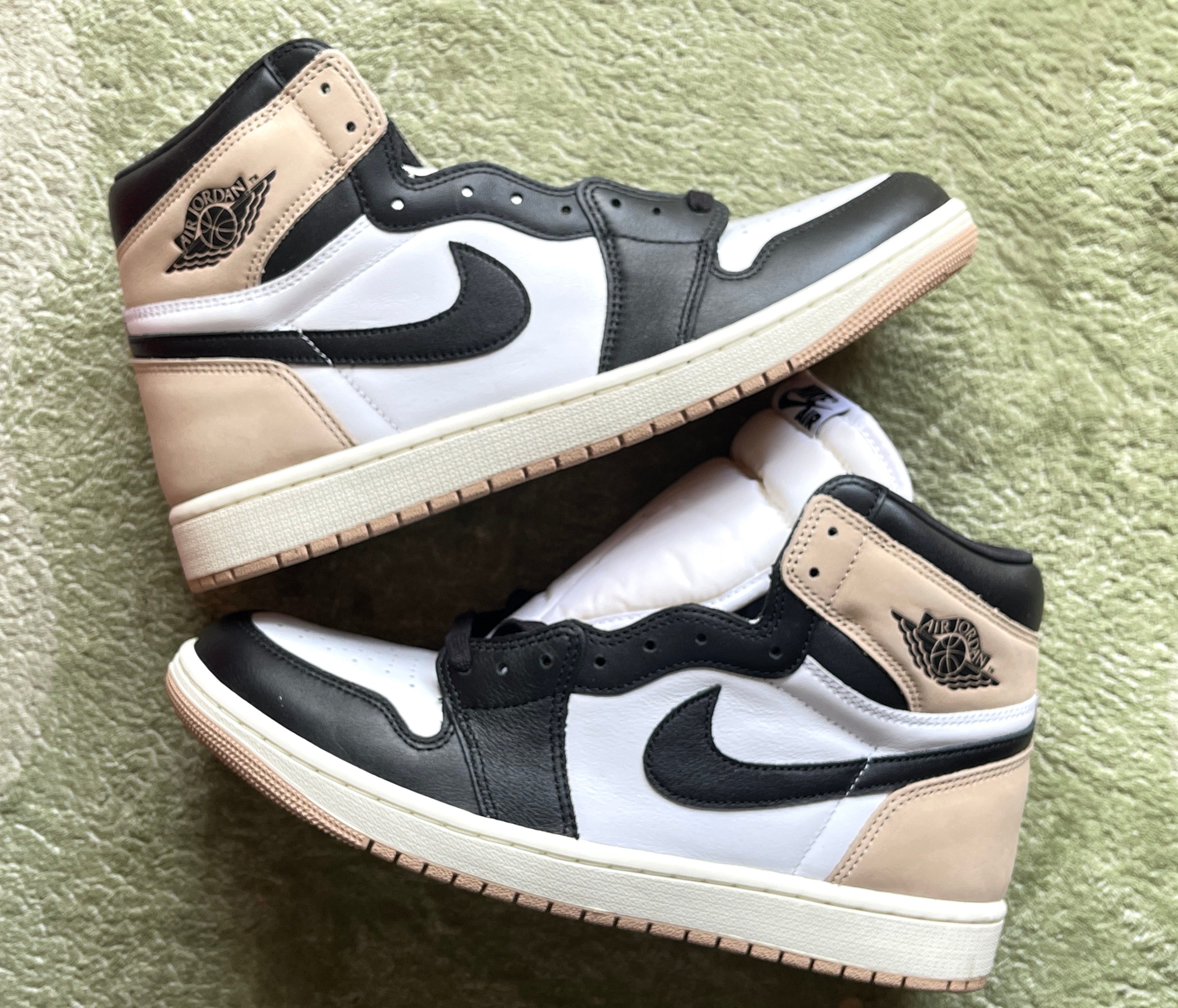 Nike Women's Air Jordan 1 Retro High OG "Latte"