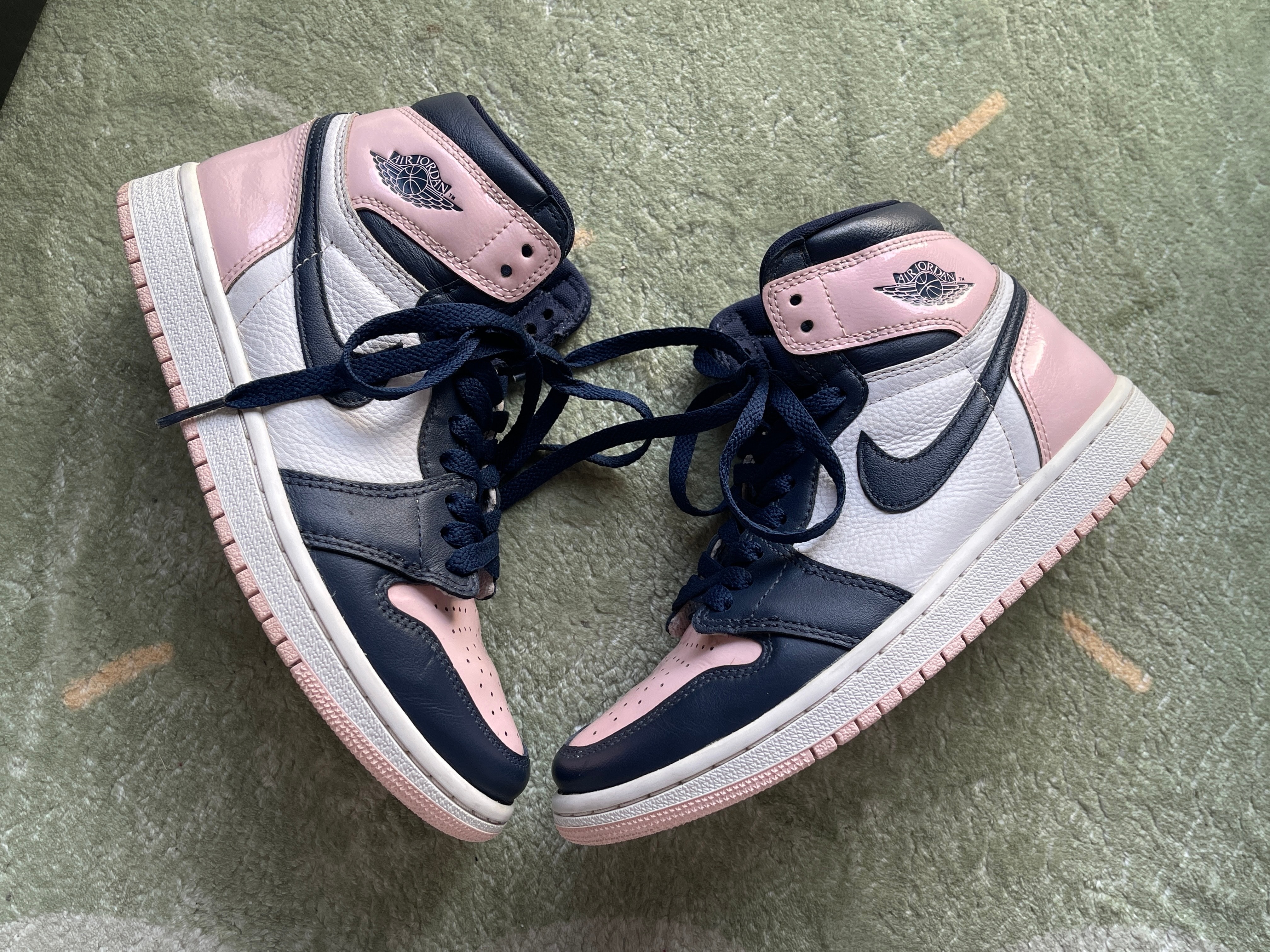 ナイキ ウィメンズ エアジョーダン1 ハイ OG SE "アトモスフィア"