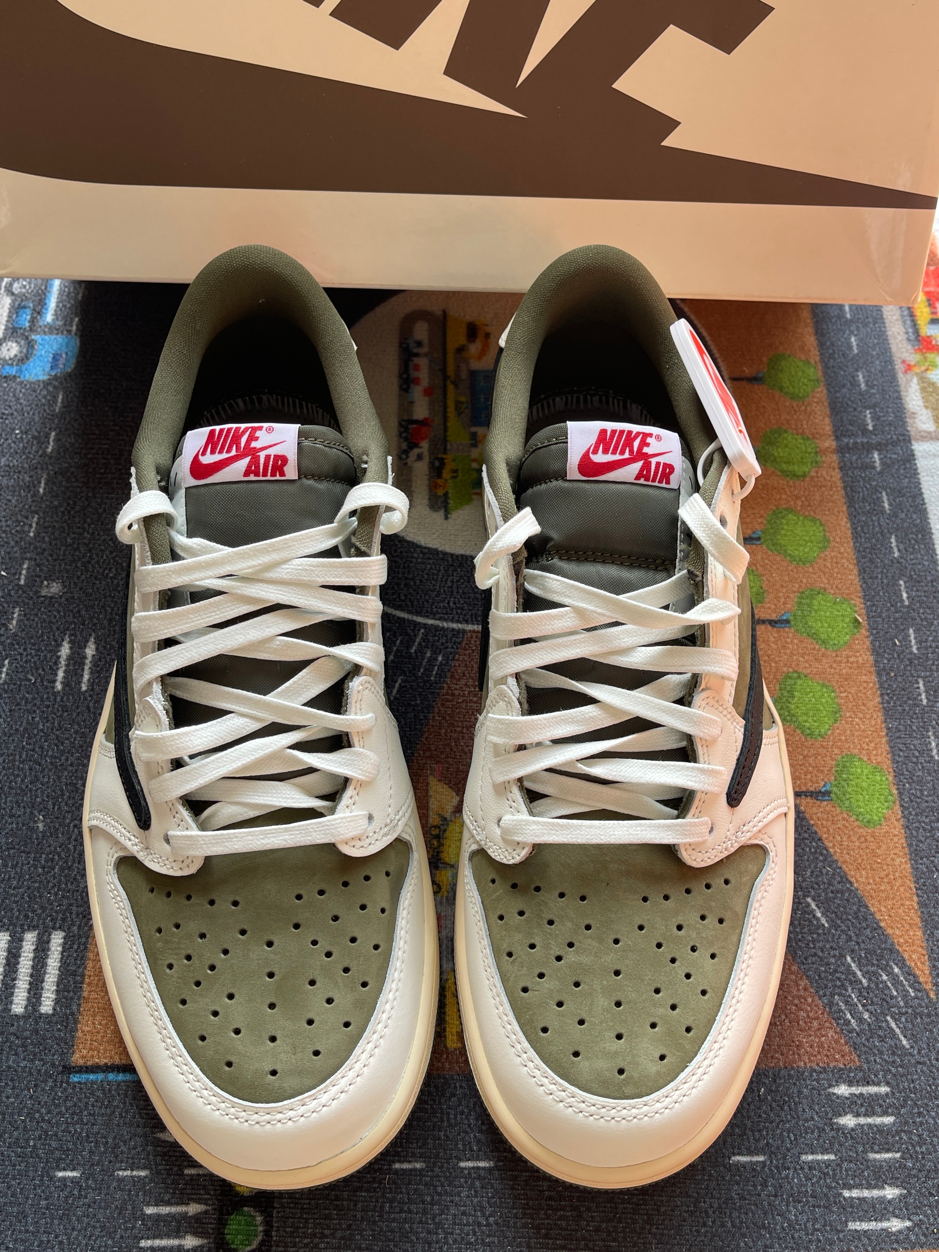 Travis Scott × Nike Air Jordan 1 Low OG SP "Reverse Olive"