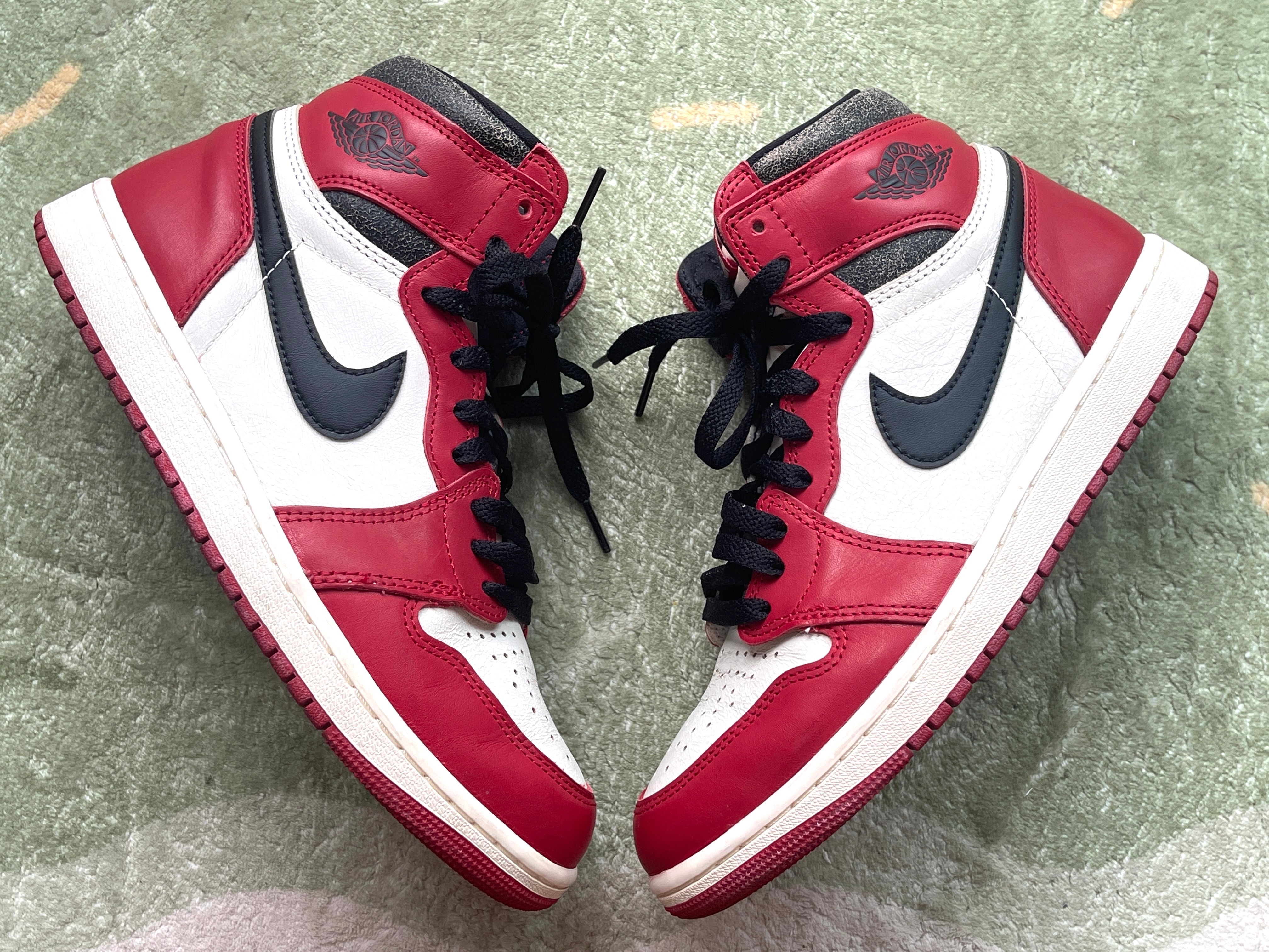 Nike Air Jordan 1 High OG "Lost & Found/Chicago"