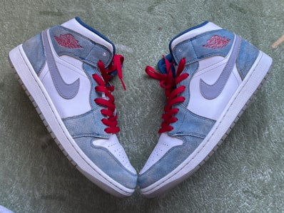 Nike Air Jordan 1 Mid SE "White/Hyper Royal/Red"