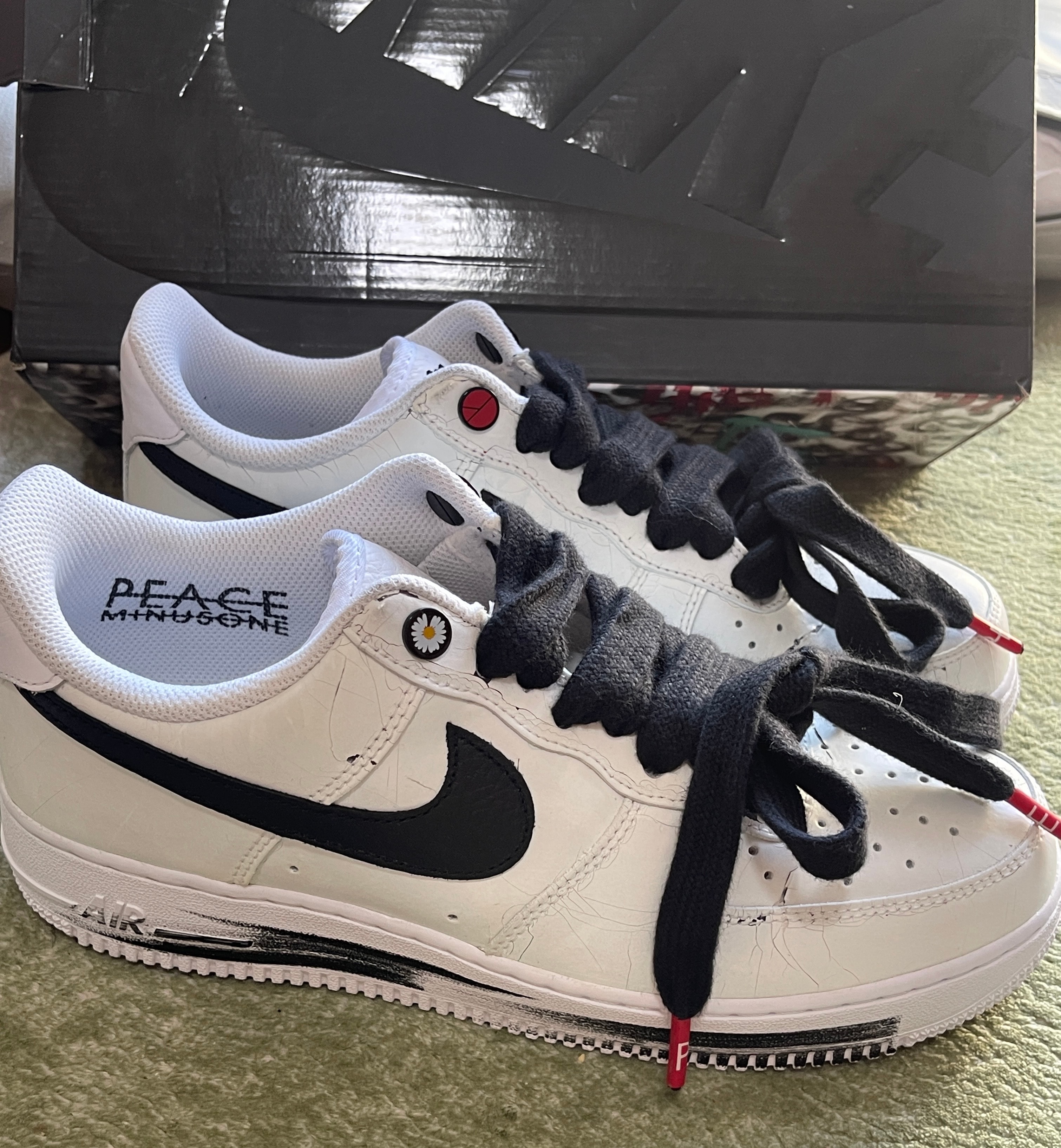 PEACEMINUSONE × Nike Air Force 1 Low 