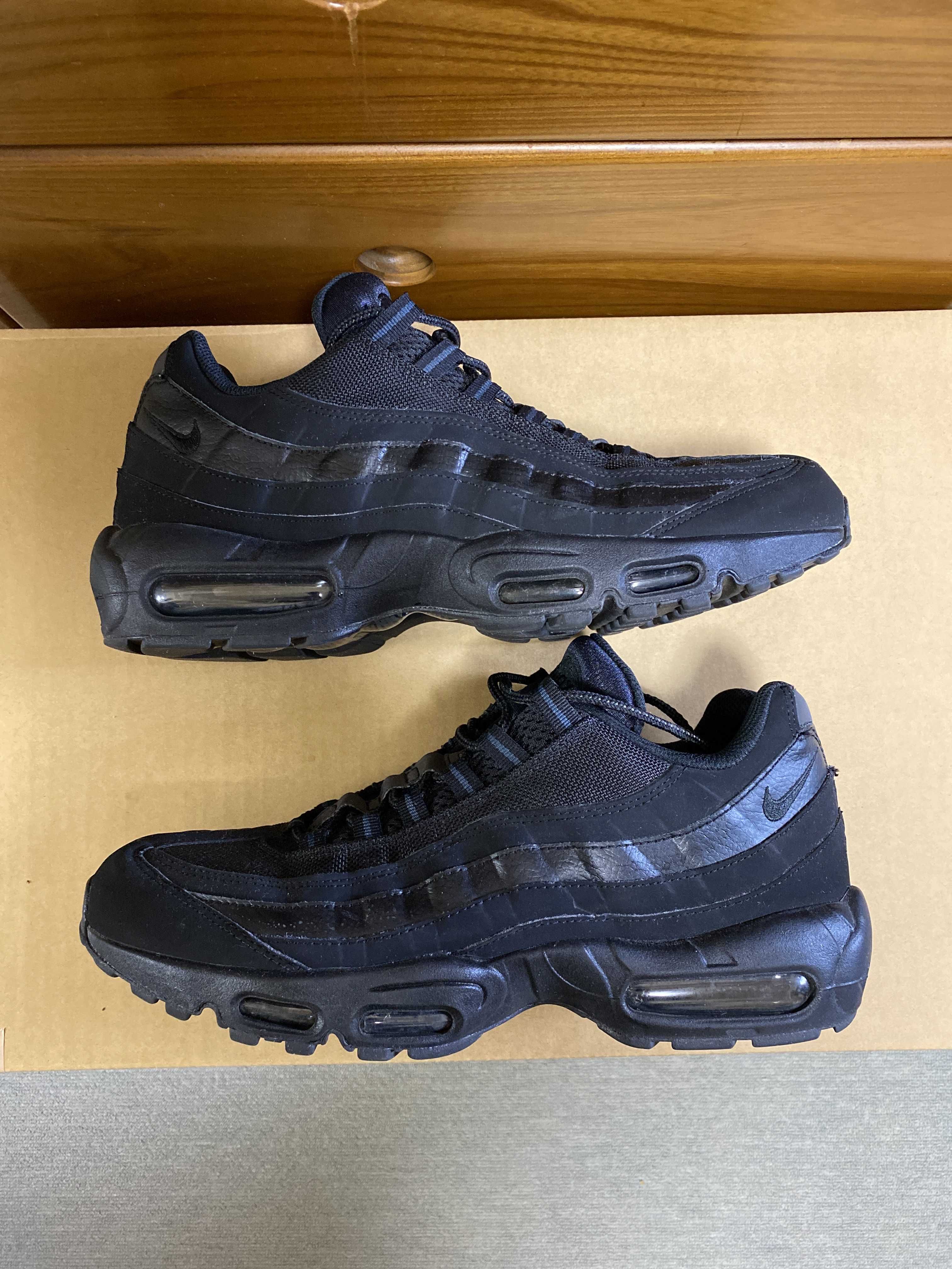 Nike Air Max 95 Essential "Triple Black" (2019)
