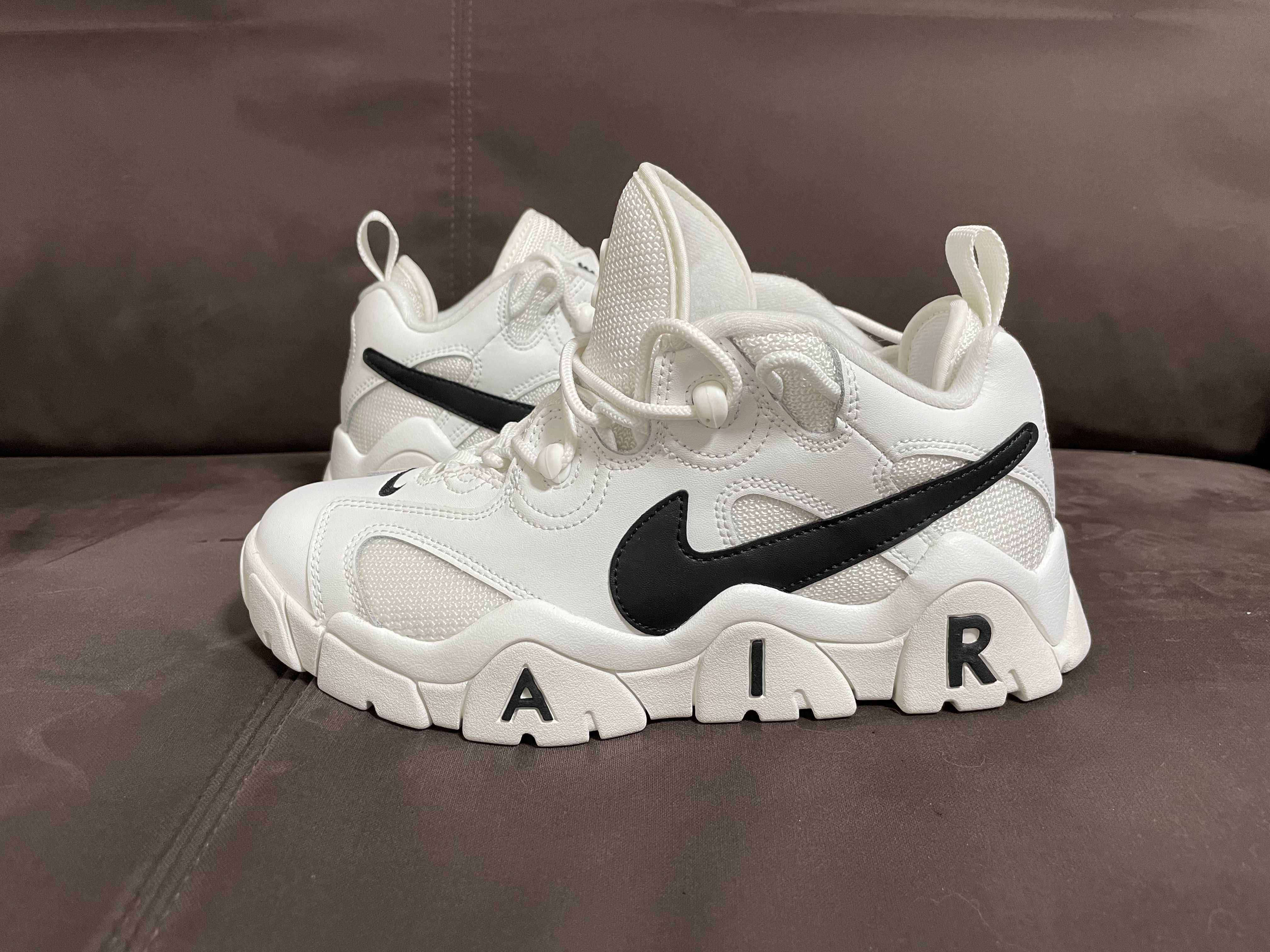 NIKE AIR BARRAGE LOW "WHITE/BLACK"