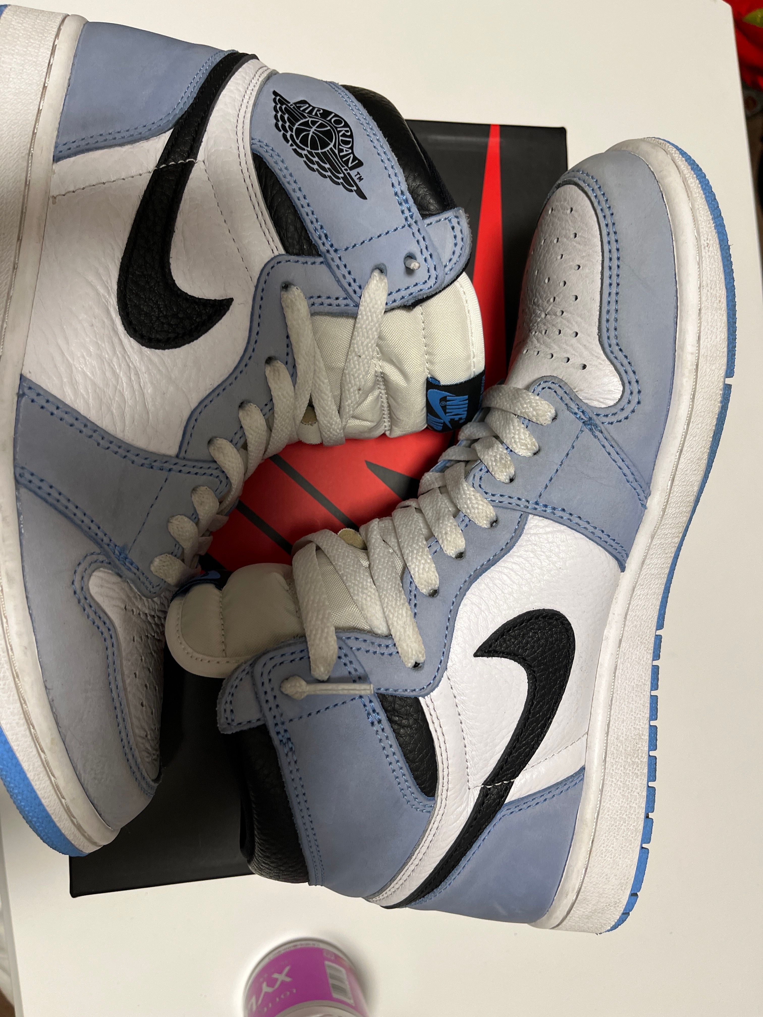 Nike Air Jordan 1 High OG "University Blue"