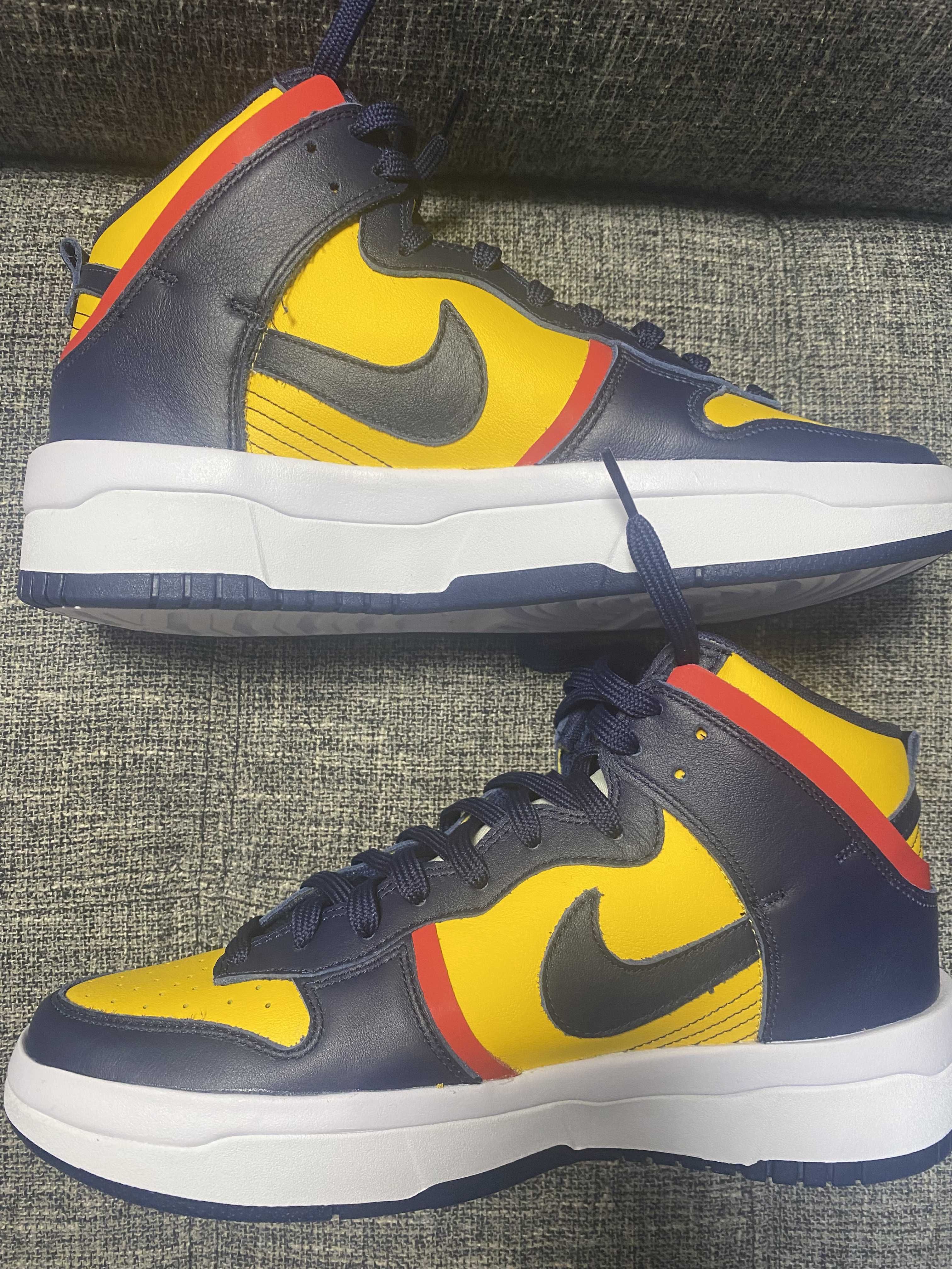 NIKE Women's DUNK HIGH REBEL "VARSITY MAIZE"
