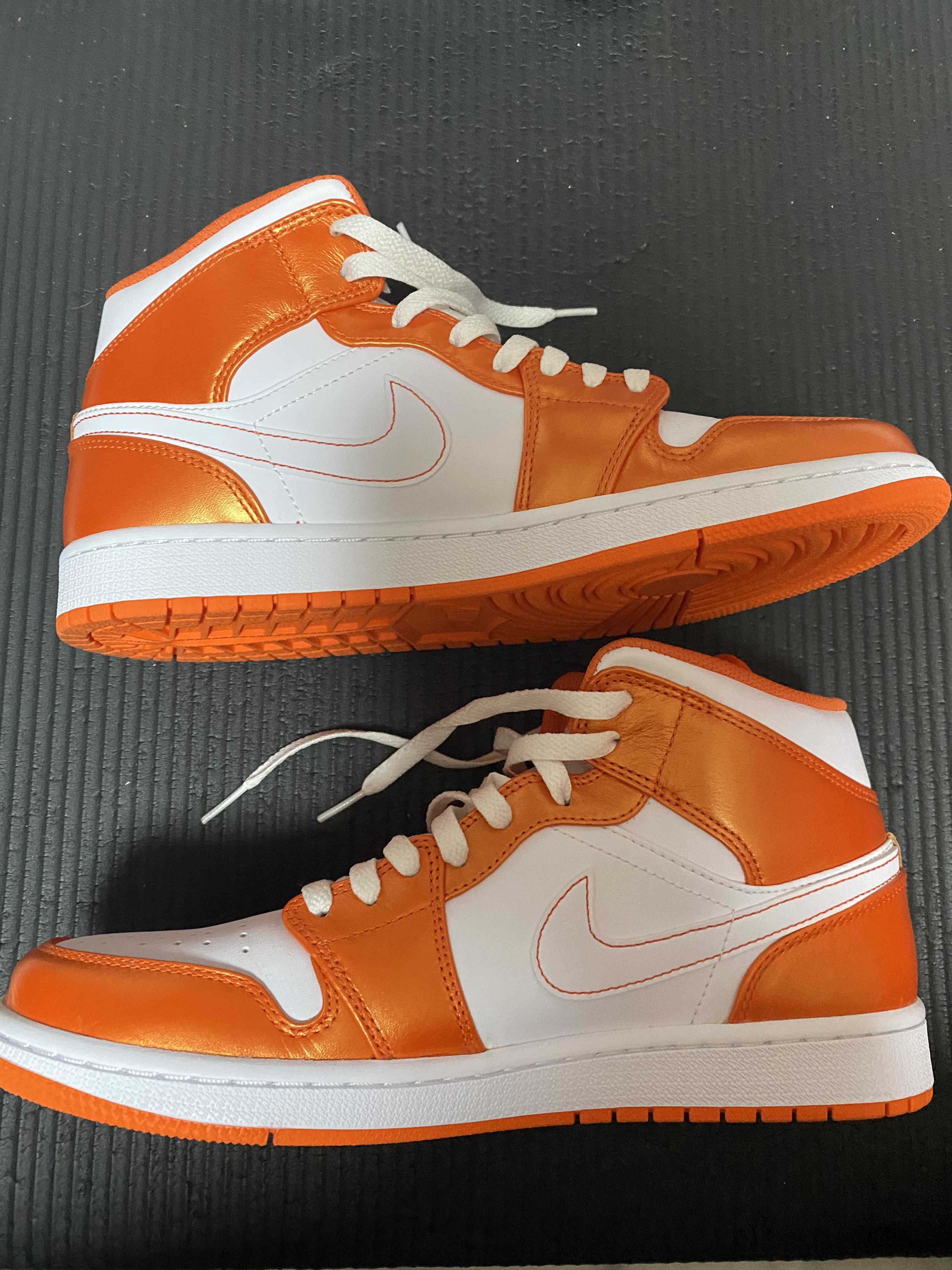 NIKE AIR JORDAN MID "ORANGE/WHITE"