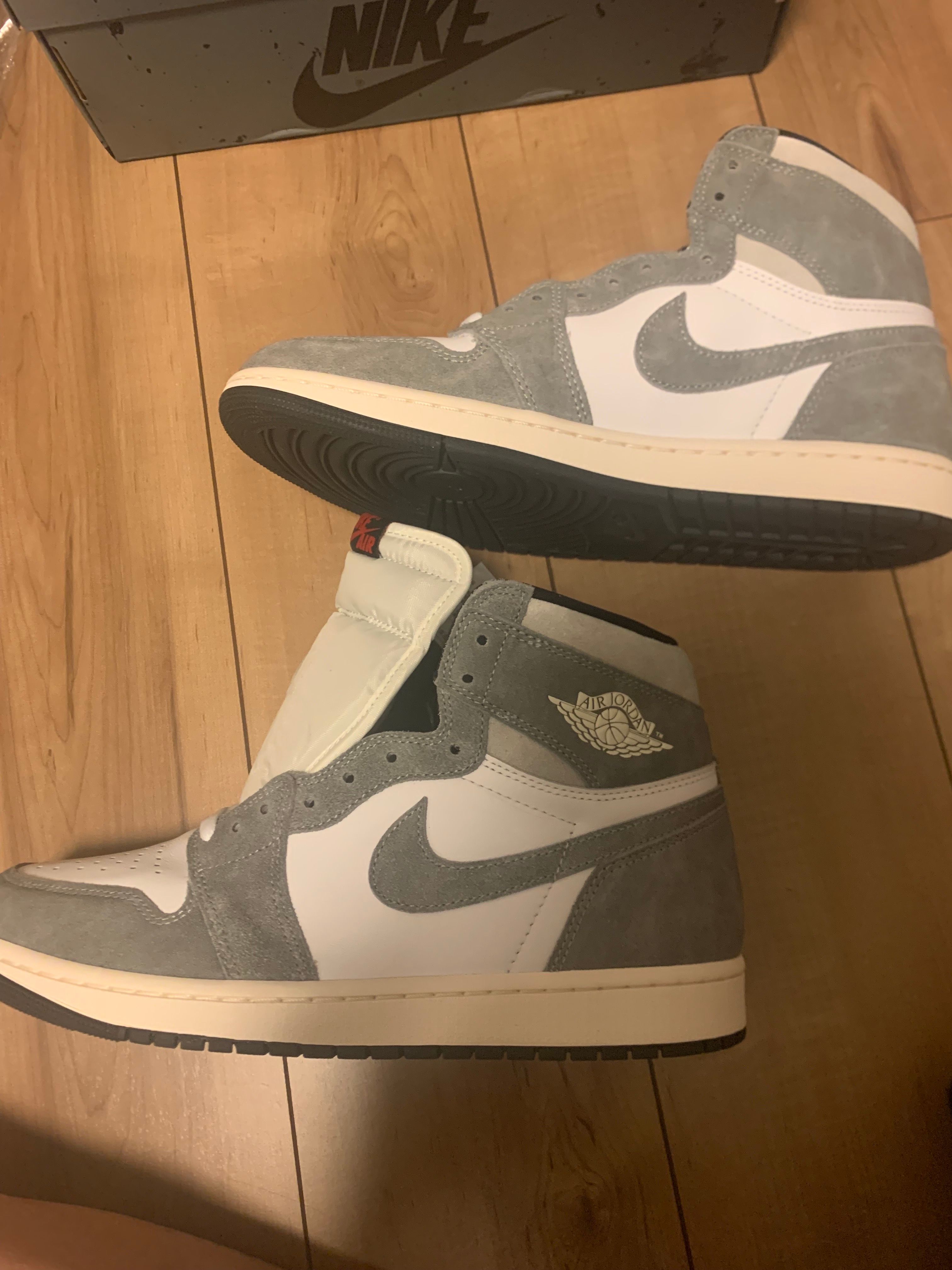 Nike Air Jordan 1 Retro High OG "Black and Smoke Grey"