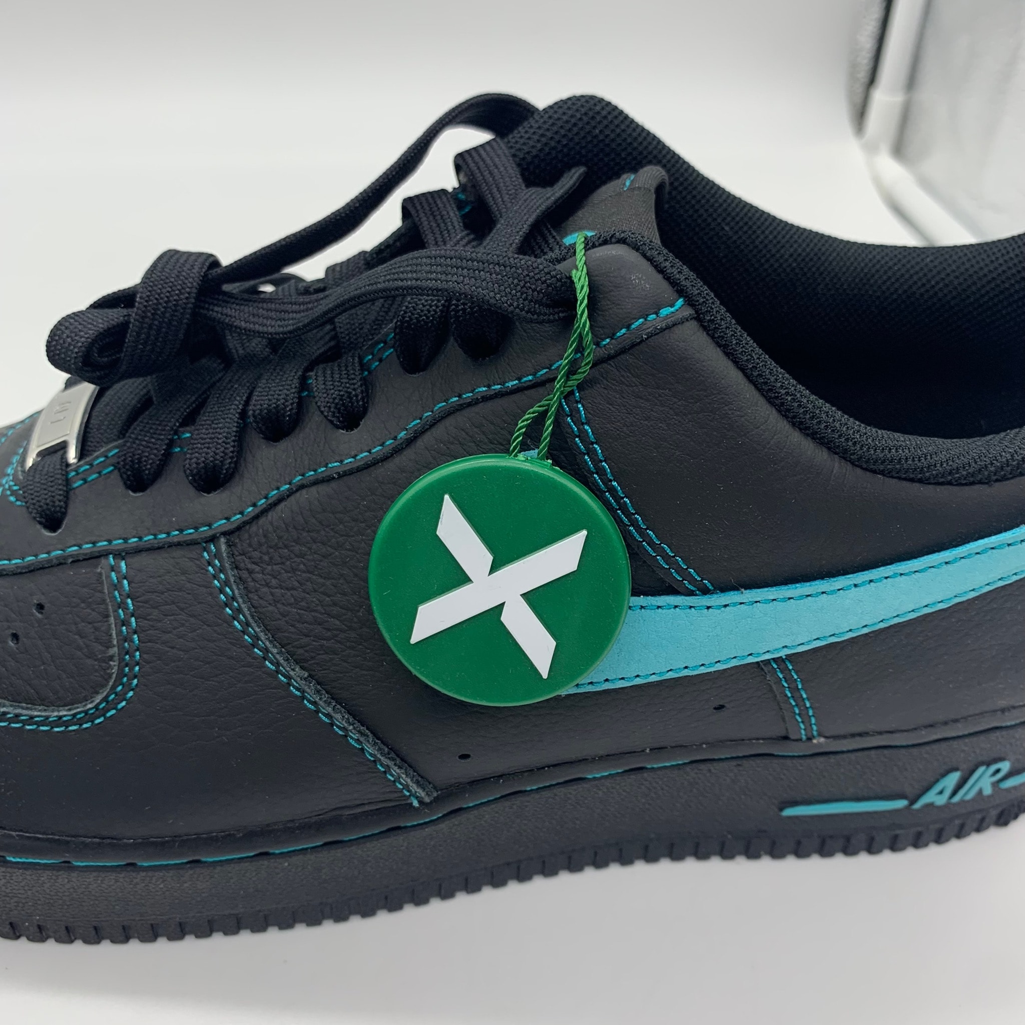Nike Air Force 1 Low "Black Tiffany"