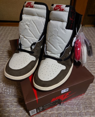Travis Scott × Nike Air Jordan 1 Retro High OG TS SP "Sail/Dark Mocha"