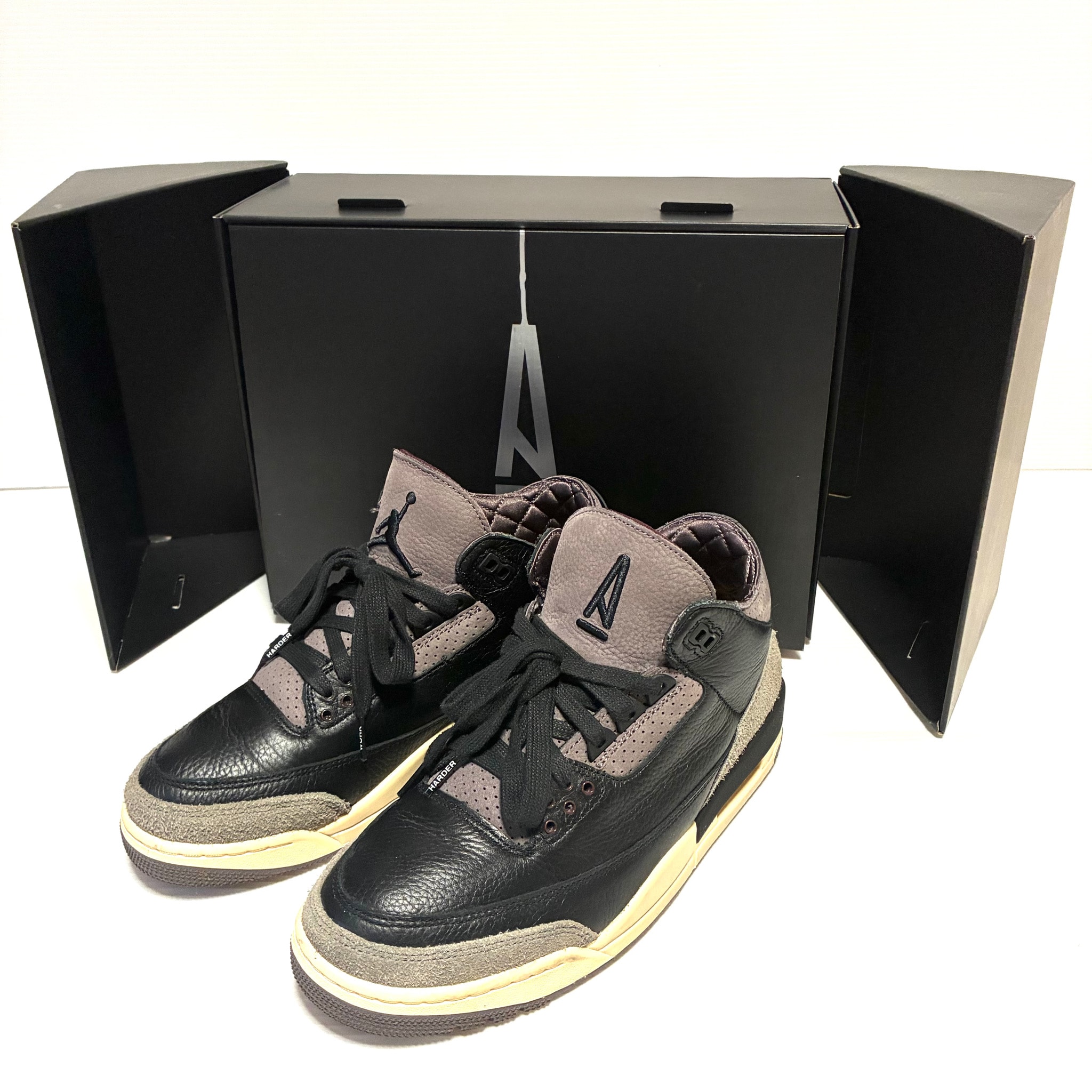A Ma Maniere × Nike Women's Air Jordan 3 Retro OG SP "Black and Flat Pewter/WYWS"