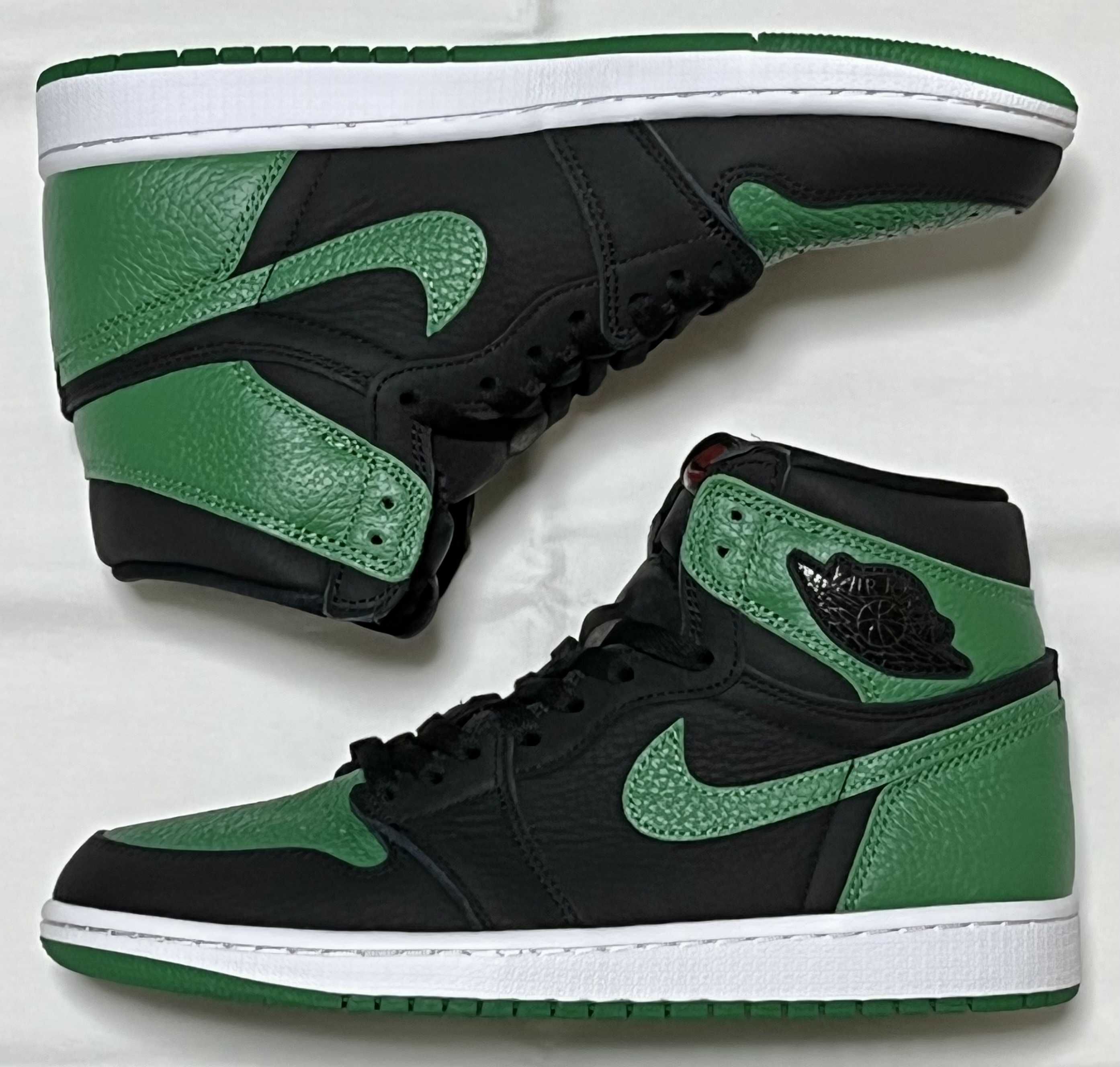 Nike Air Jordan 1 Retro High OG "Black/Pine Green" (2020)      