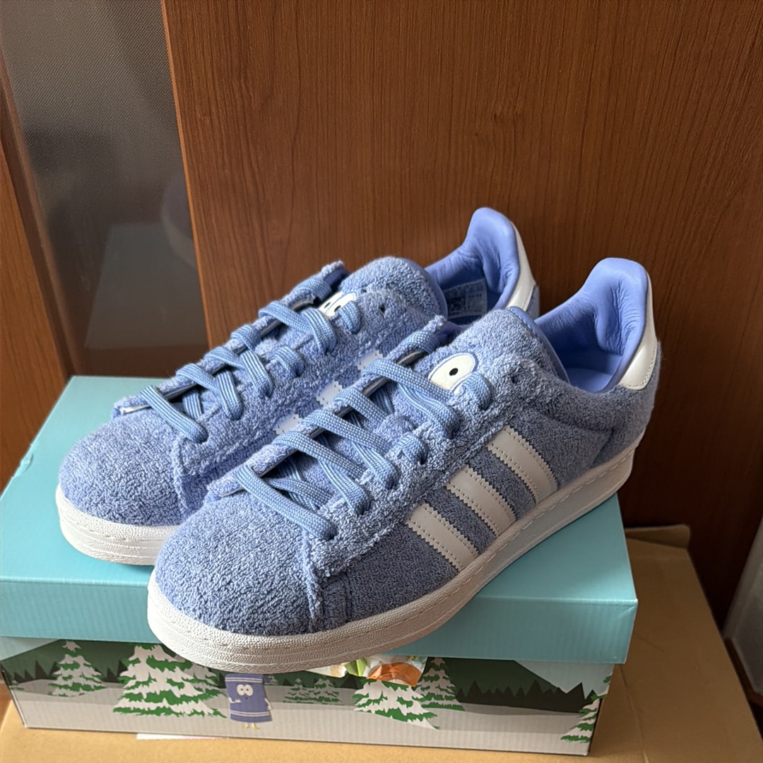 サウスパーク × アディダス キャンパス 80s "タオリー"