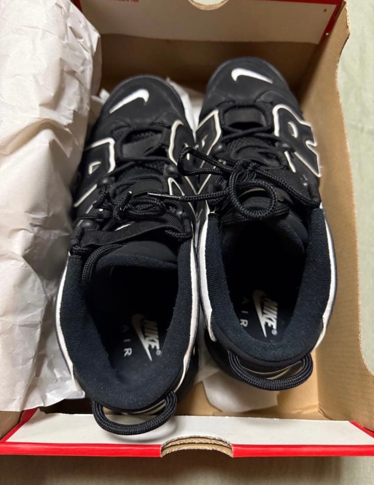 ナイキ エア モア アップテンポ "ブラック/ホワイト"(2020)