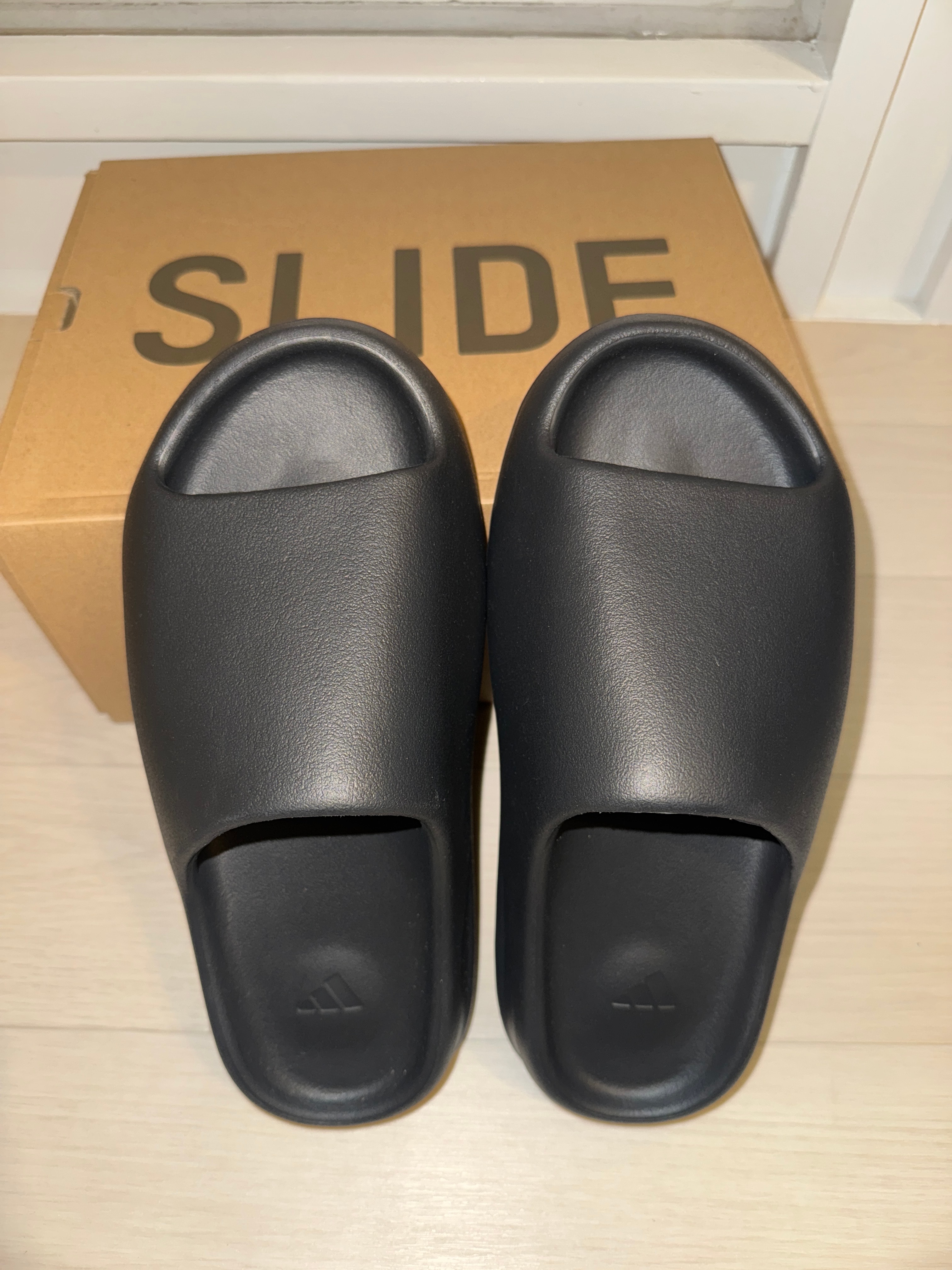 adidas YEEZY Slide "Dark Onyx"