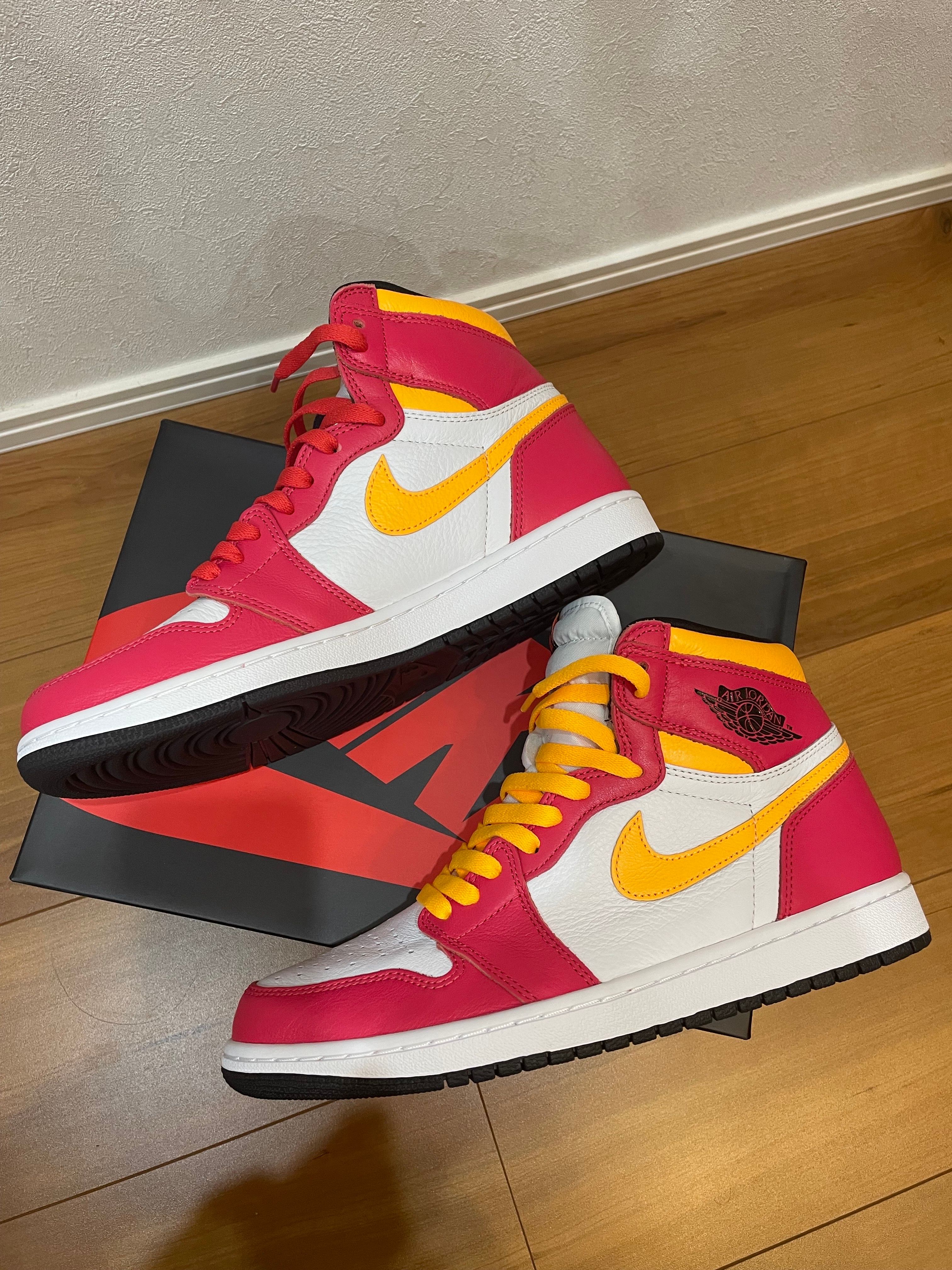 Nike Air Jordan 1 High OG "Light Fusion Red"