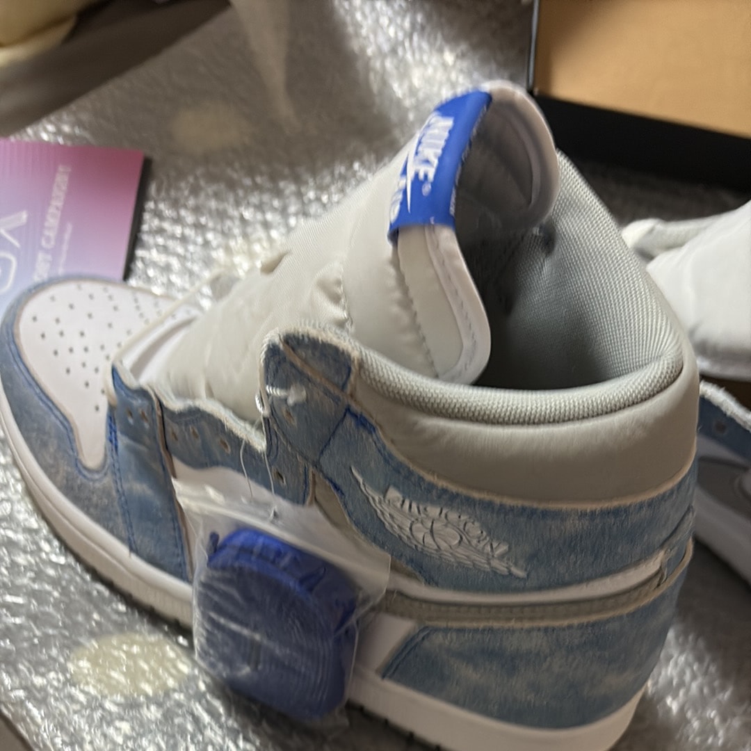 ナイキ エアジョーダン1 ハイ OG "ハイパーロイヤル"