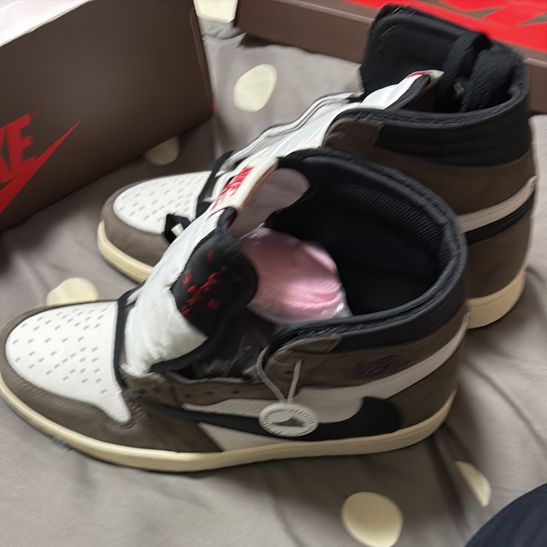 Travis Scott × Nike Air Jordan 1 Retro High OG TS SP "Sail/Dark Mocha"