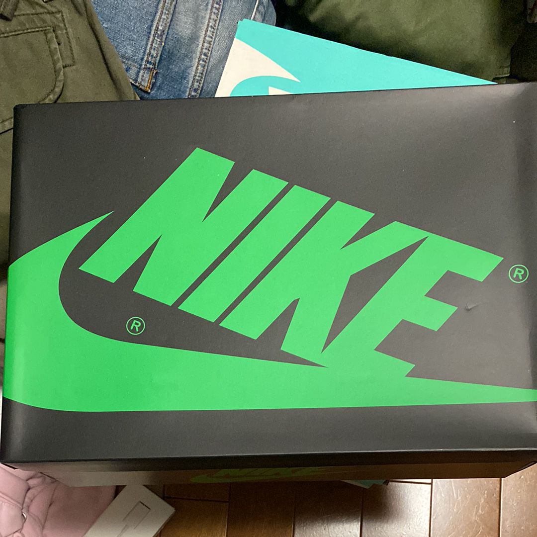 Nike Air Jordan 1 Retro High OG "Celtics/Black and Lucky Green" (2023)