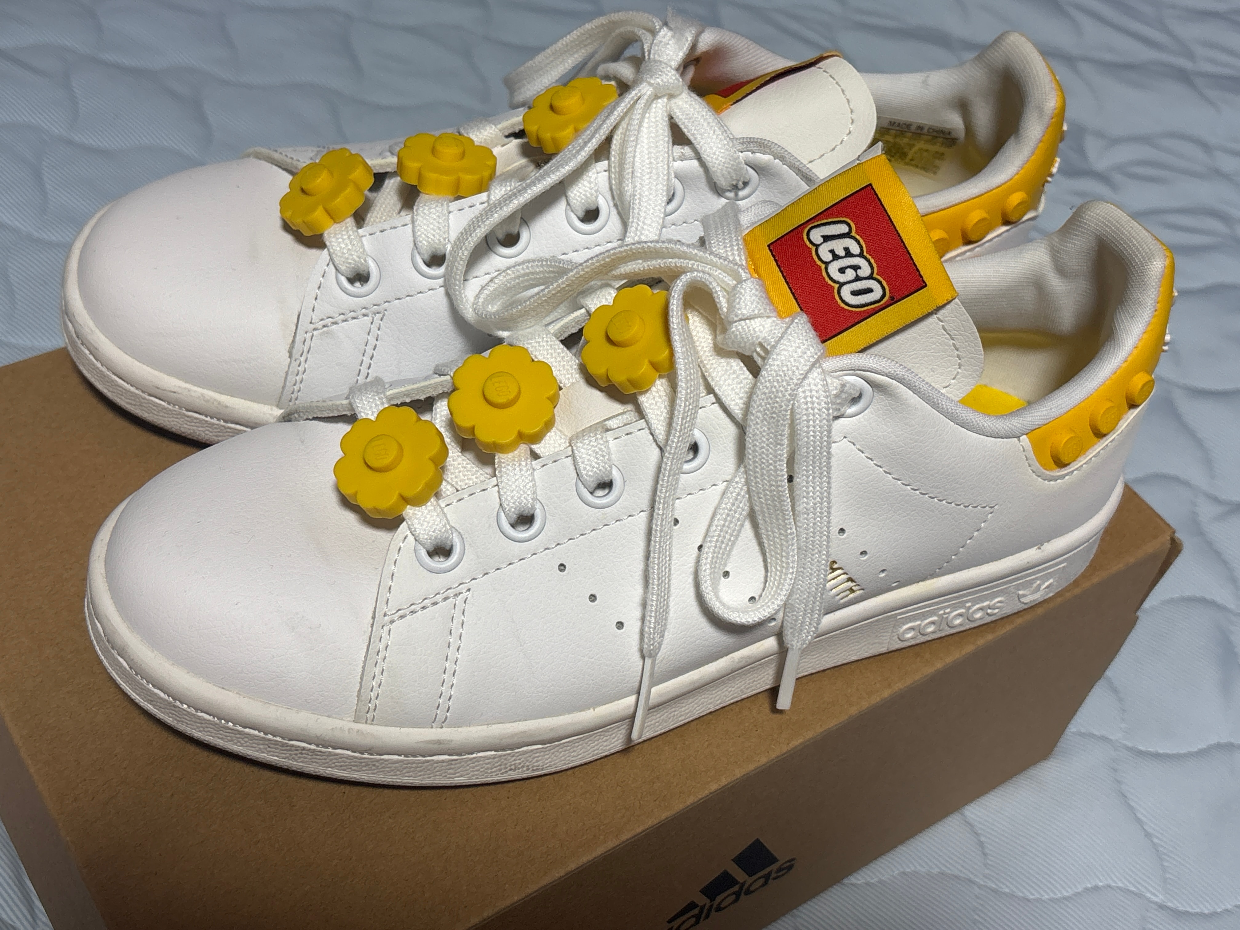 LEGO × adidas Stan Smith "Supplier Color/Footwear White/Gold Metallic"