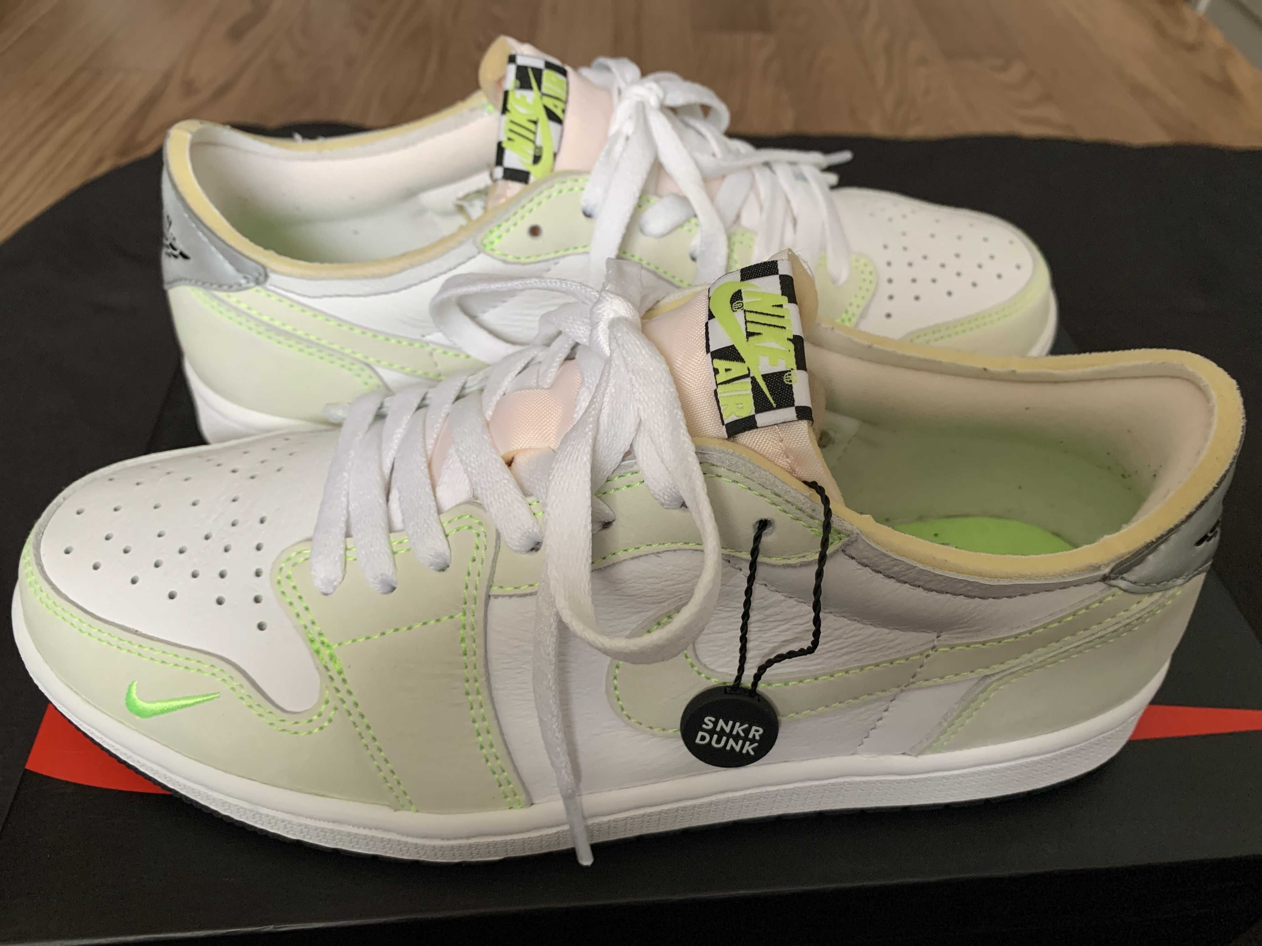 Nike Air Jordan 1 Low OG "Ghost Green" 