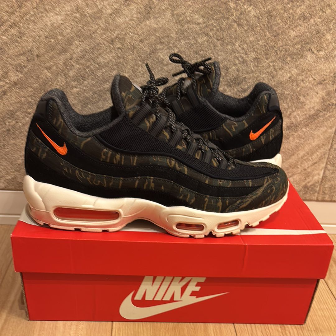 Carharte WIP × Nike Air Max 95 "Black/Sail/Total Orange"