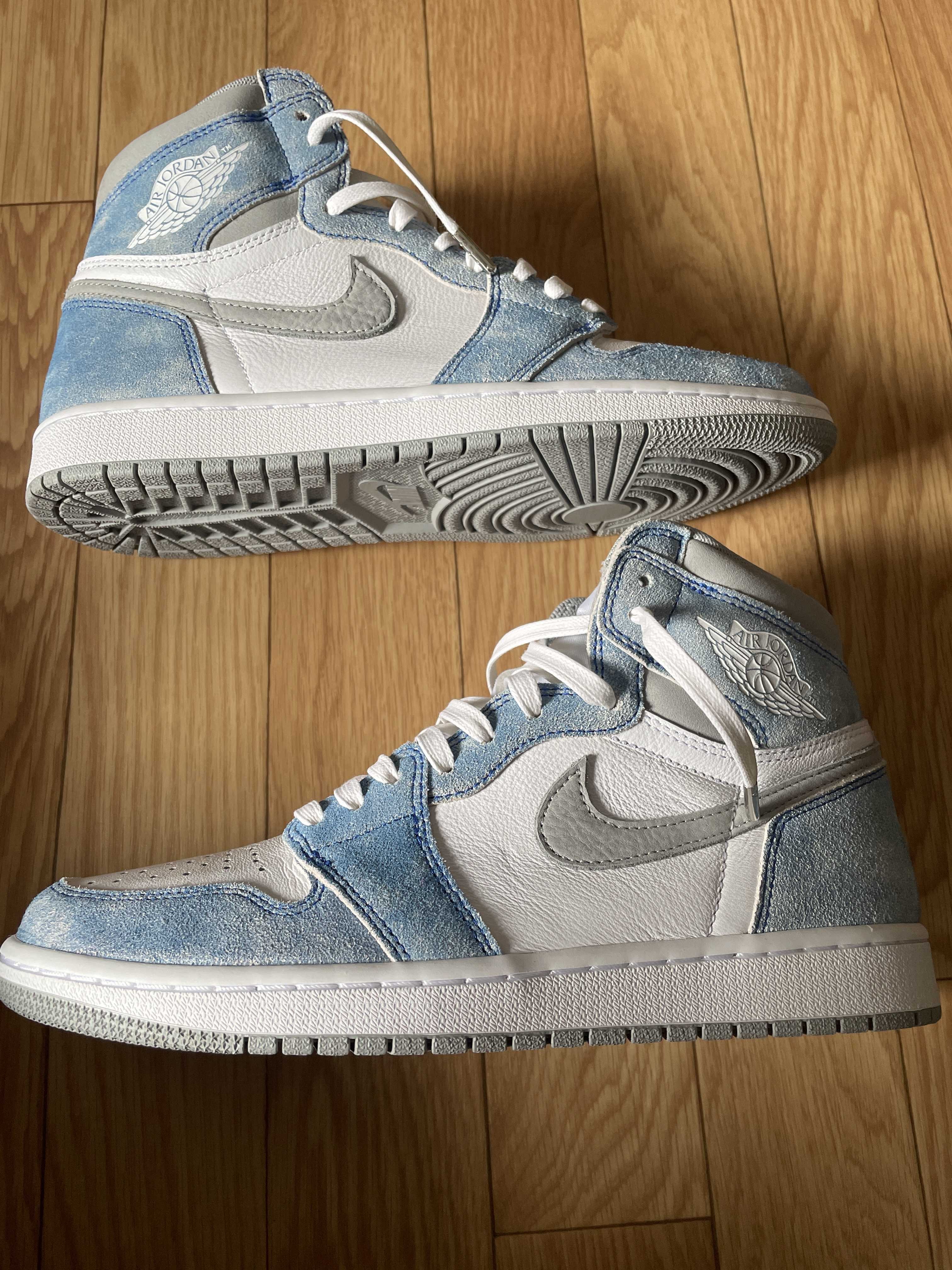 Nike Air Jordan 1 High OG "Hyper Royal"