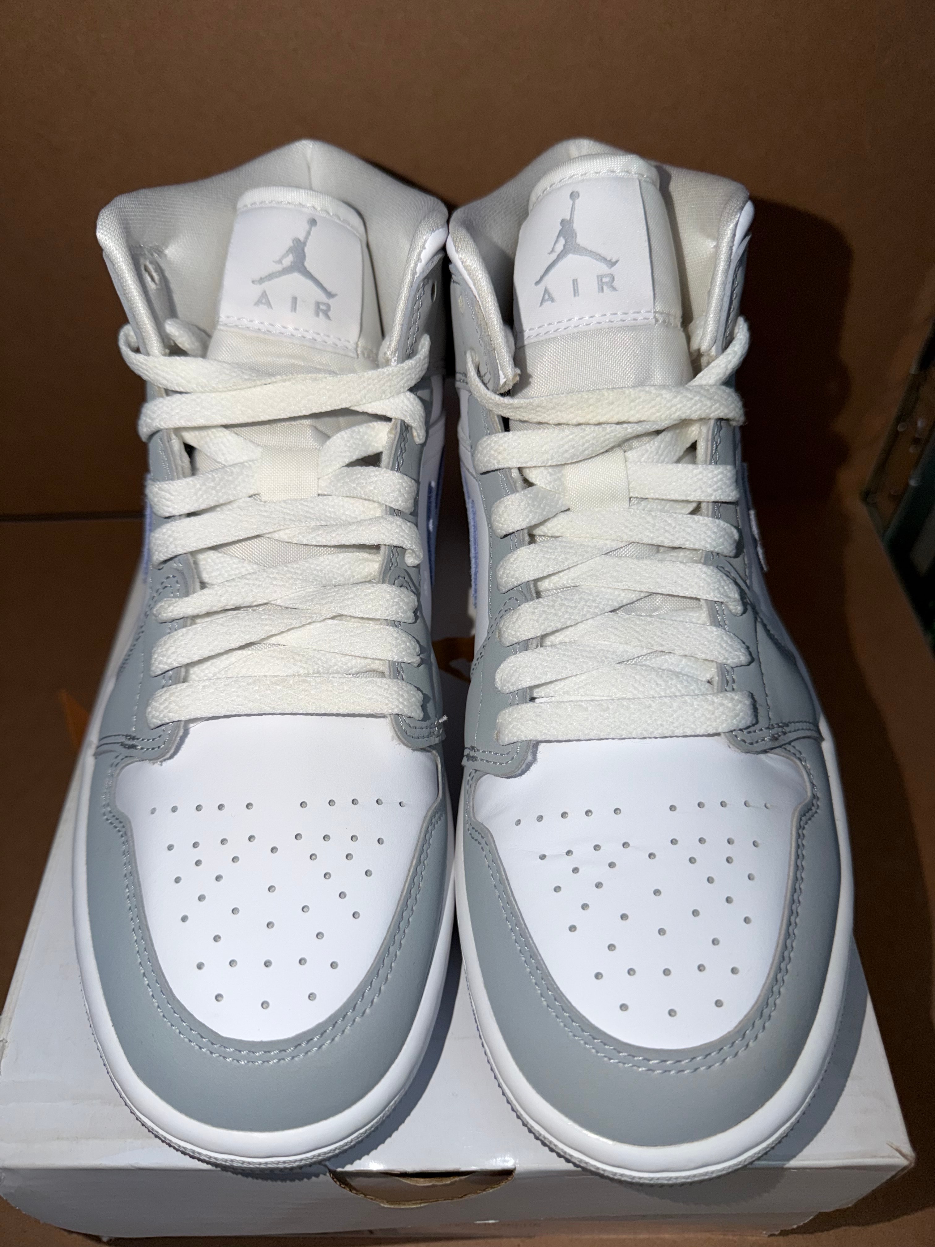 Nike Women's Air Jordan 1 Mid "Wolf Grey"